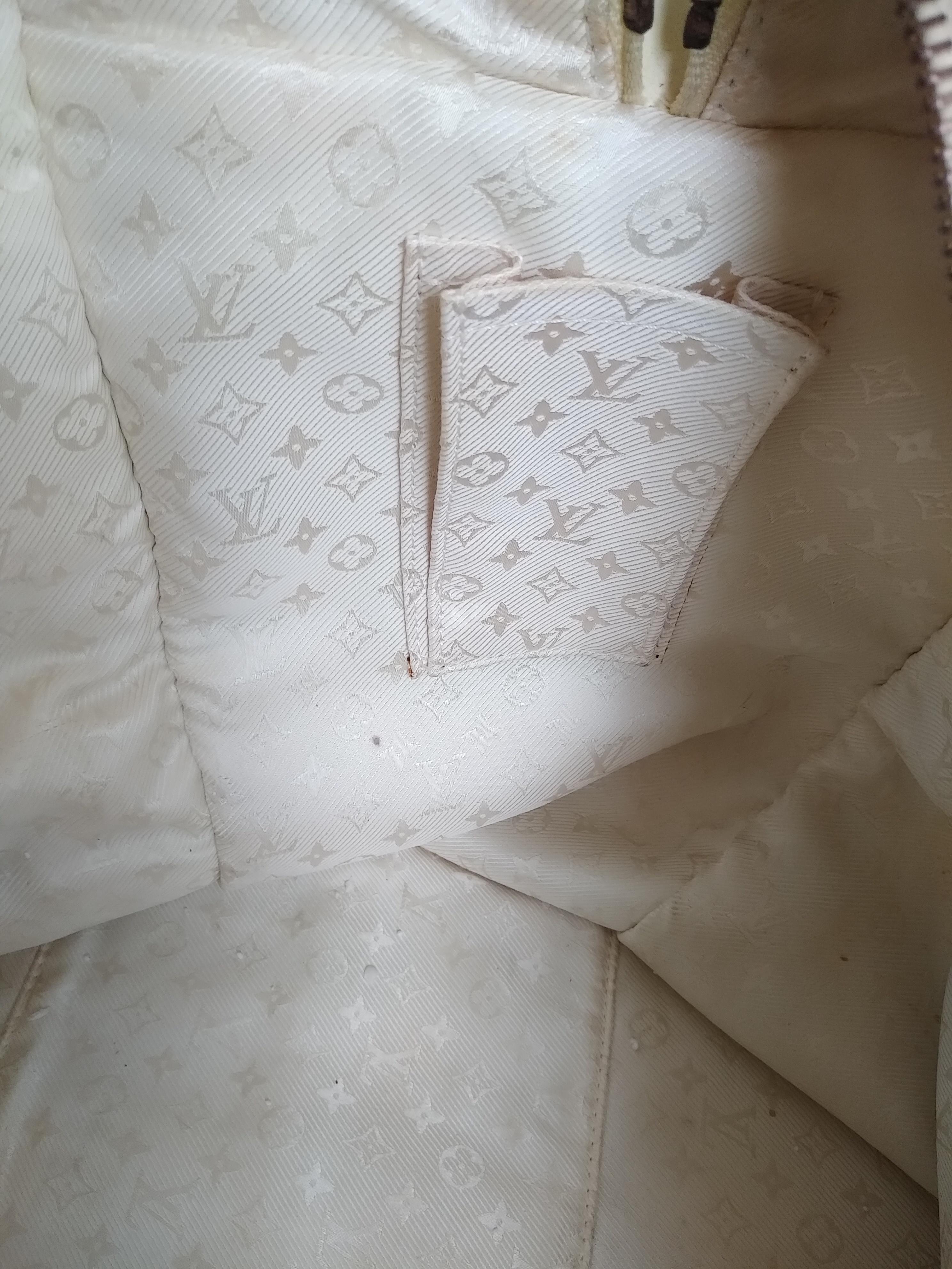 Louis Vuitton Limited Edition Weiß/Gold geflochtenes Street Shopper Set Barbes Taschen im Angebot 3