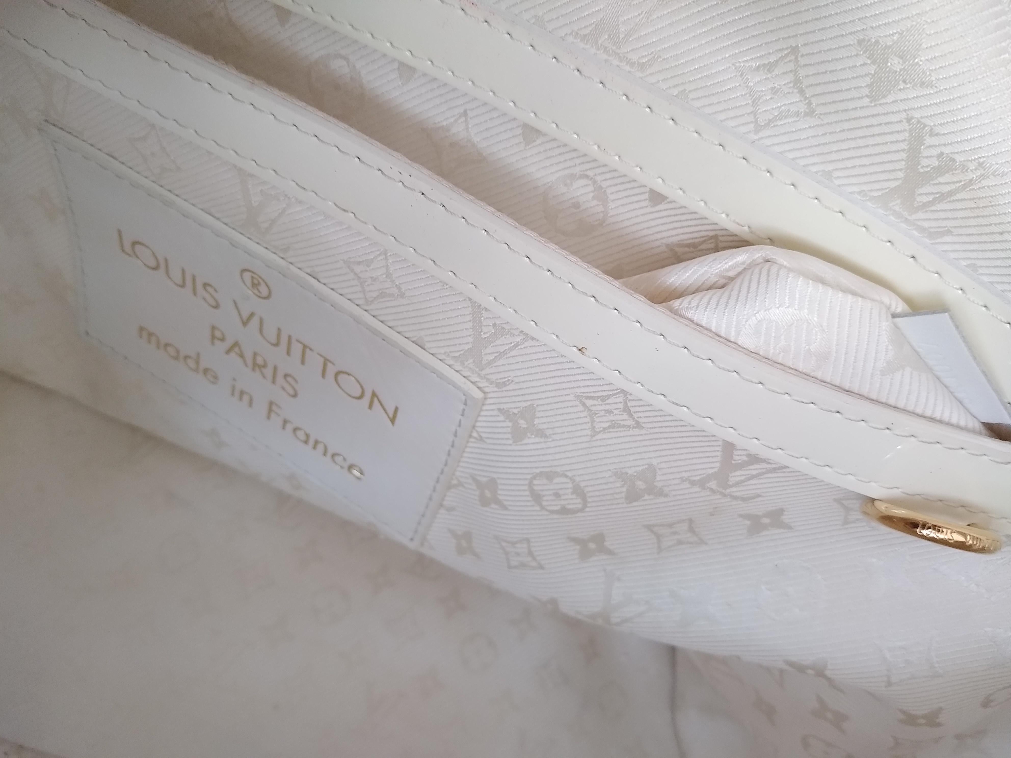 Louis Vuitton Limited Edition Weiß/Gold geflochtenes Street Shopper Set Barbes Taschen im Angebot 4