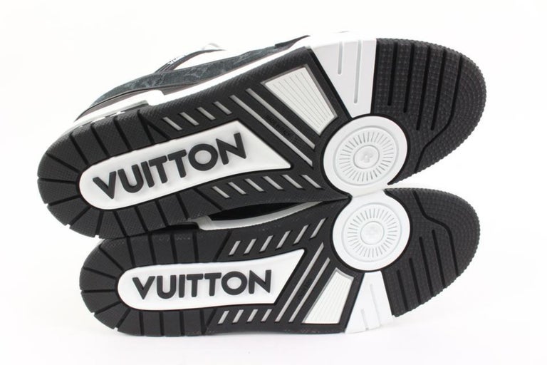 Louis Vuitton men's 10 US Virgil Abloh Silver Mirror Sneaker ref