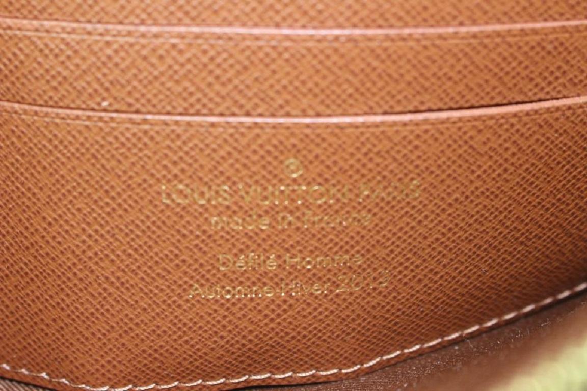 Limited Monogrammiertes Soft Trunk Pouch Wristlet von Louis Vuitton 97lv31 mit Monogramm Damen im Angebot