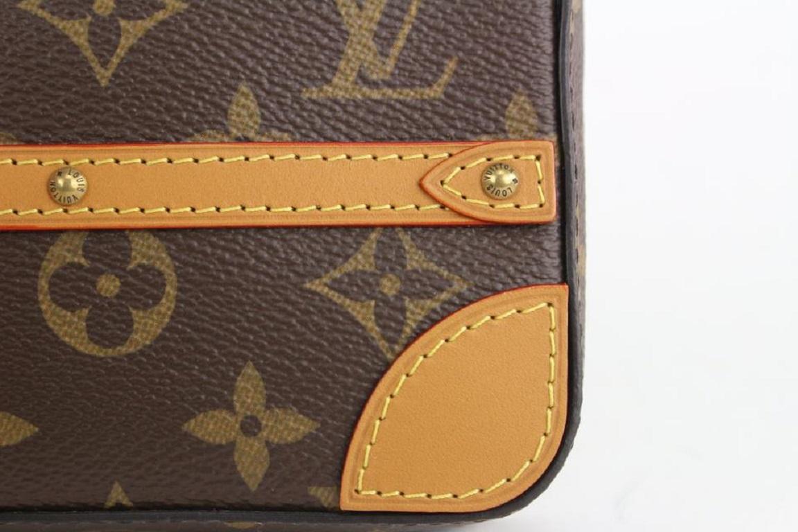 Limited Monogrammiertes Soft Trunk Pouch Wristlet von Louis Vuitton 97lv31 mit Monogramm im Angebot 4