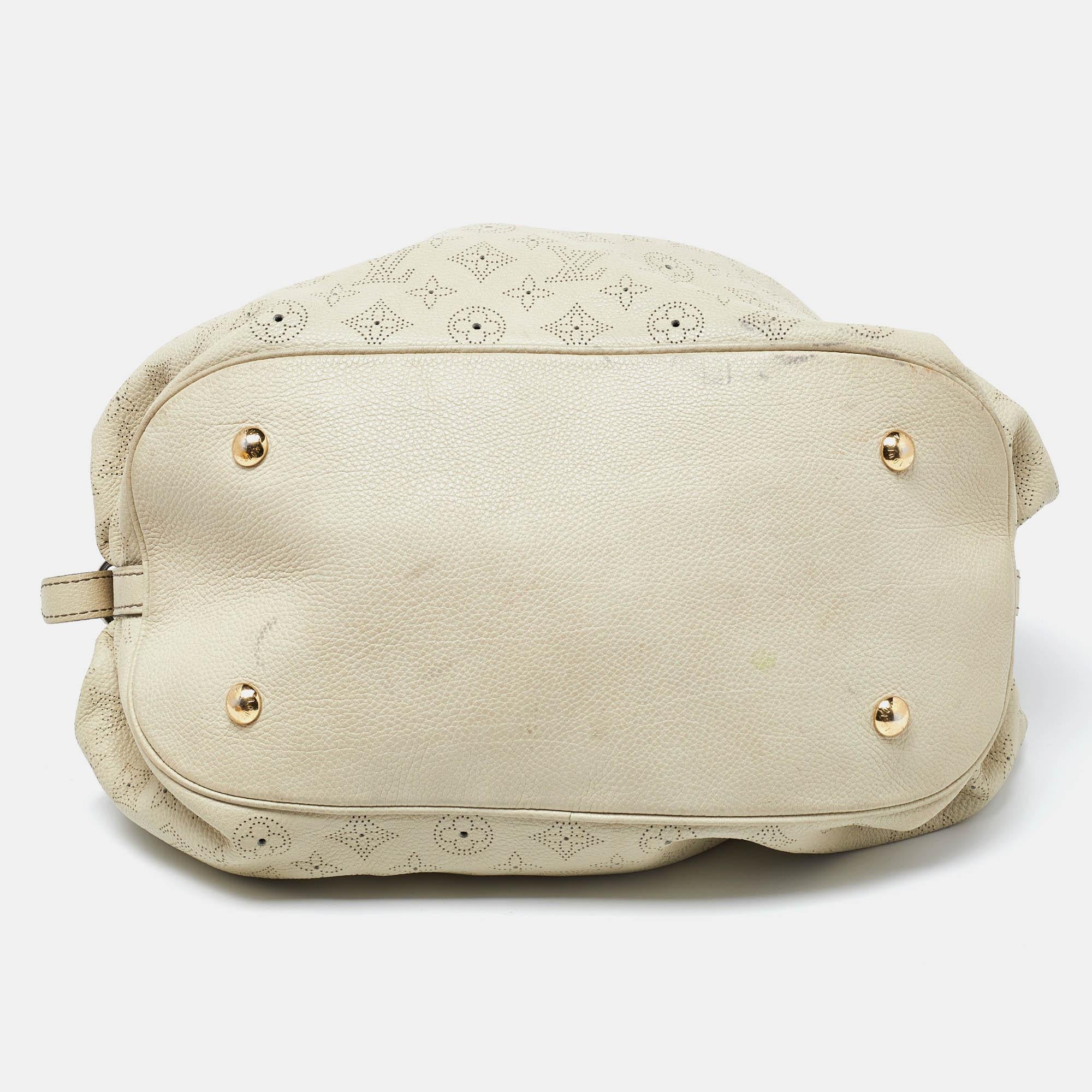 Louis Vuitton Lin Monogram Mahina Leather L Bag 5