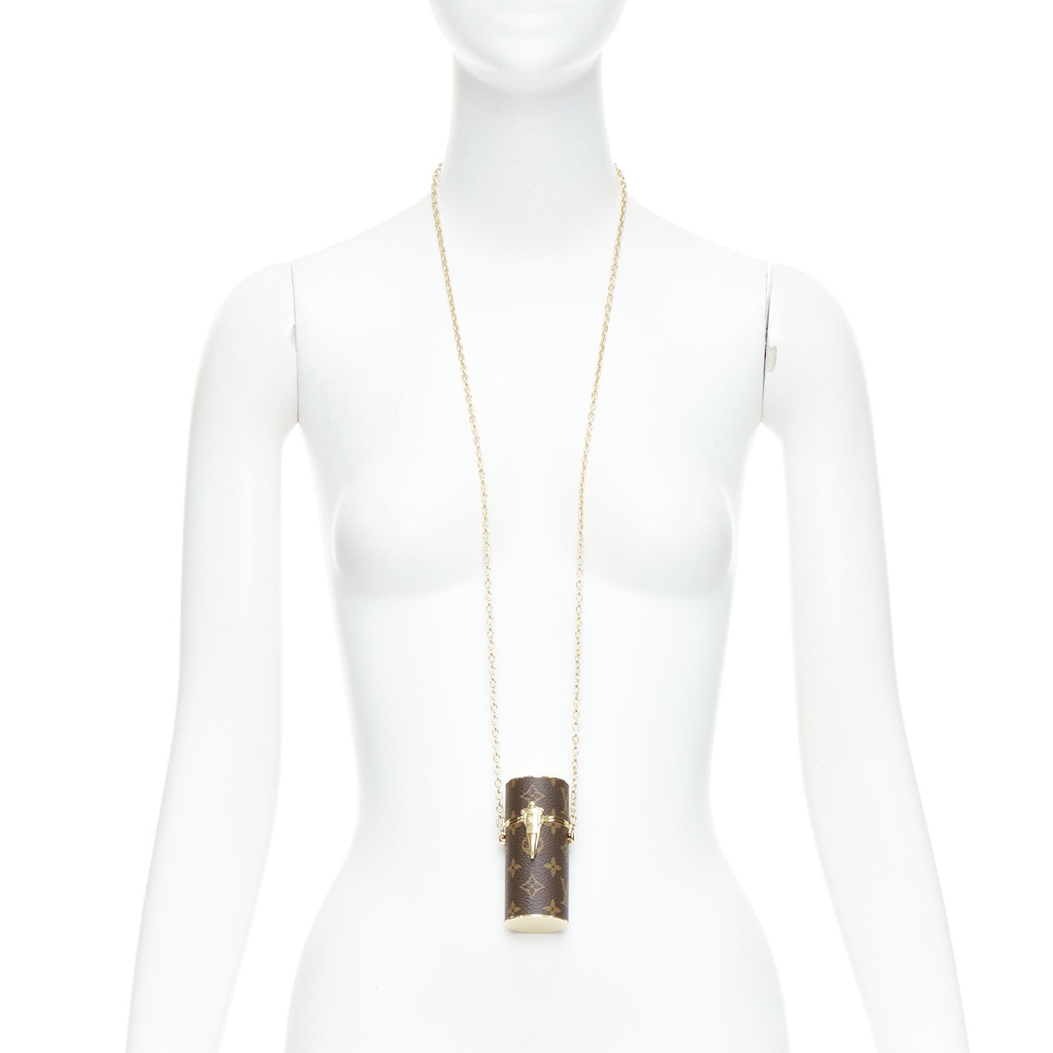 LOUIS VUITTON Lipstick Case on Chain LV monogram crossbody bag
Reference: YIKK/A00192
Brand: Louis Vuitton
Model: Lipstick Case on Chain
Material: Canvas, Metal
Color: Brown, Gold
Pattern: Monogram
Closure: Magnet
Lining: Gold Acrylic
Extra Details: