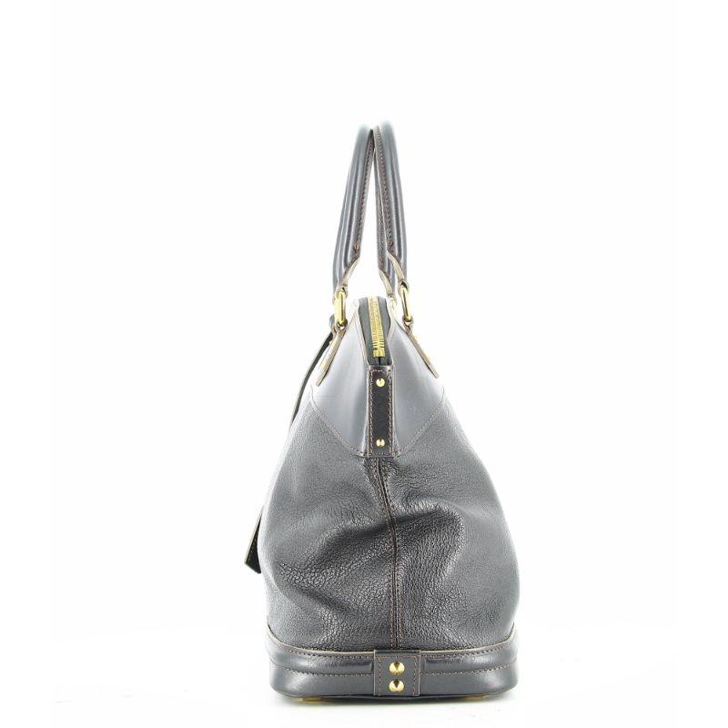 Louis Vuitton Shiny Grey Bag

Very good condition, slight traces of wear appeared with time but which is very little seen.
Packaging:  Opulence vintage dust bag

Additional information:
Designer: Louis Vuitton
Dimensions:  Height 30 cm / 12