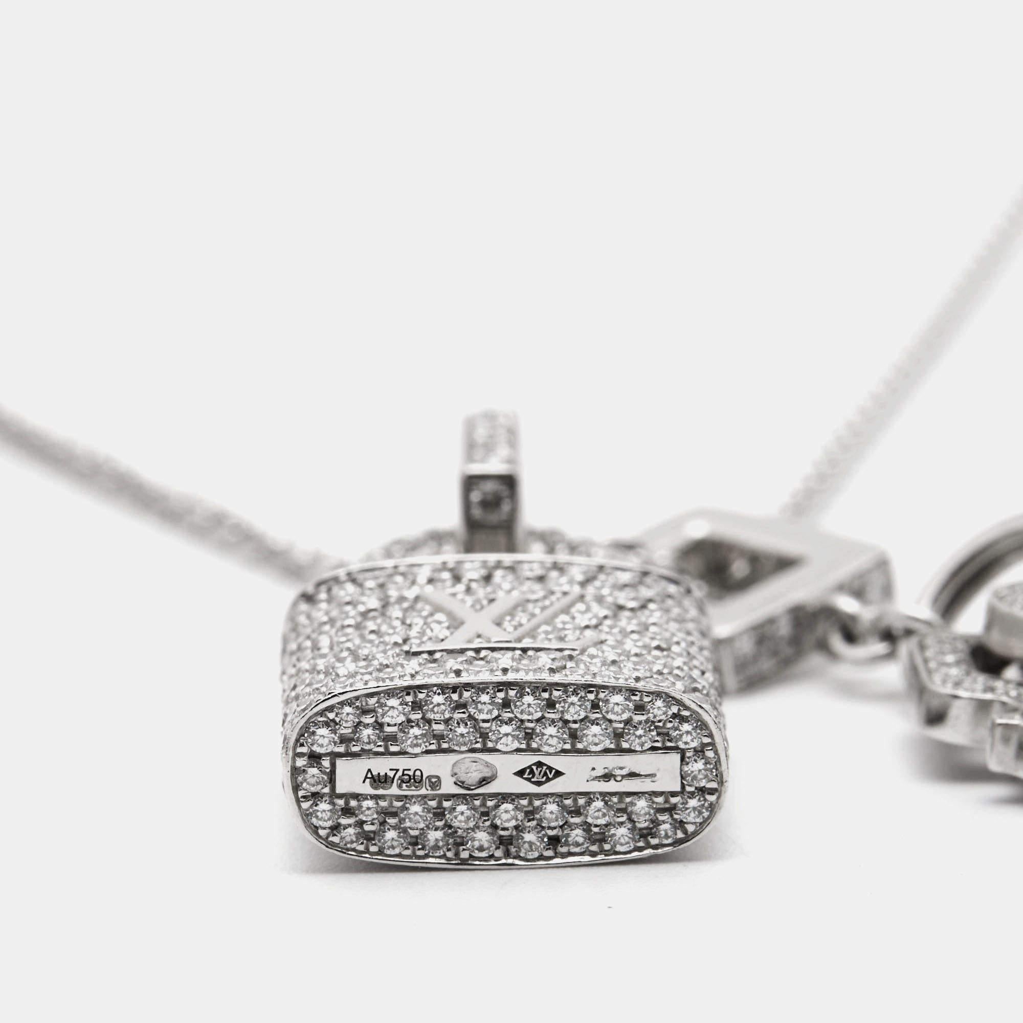 Louis Vuitton Lock It Key Padlock Diamonds 18k White Gold Pendant Necklace In Good Condition In Dubai, Al Qouz 2