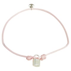Louis Vuitton Bracelet en cordon rose réglable Lock It argenté
