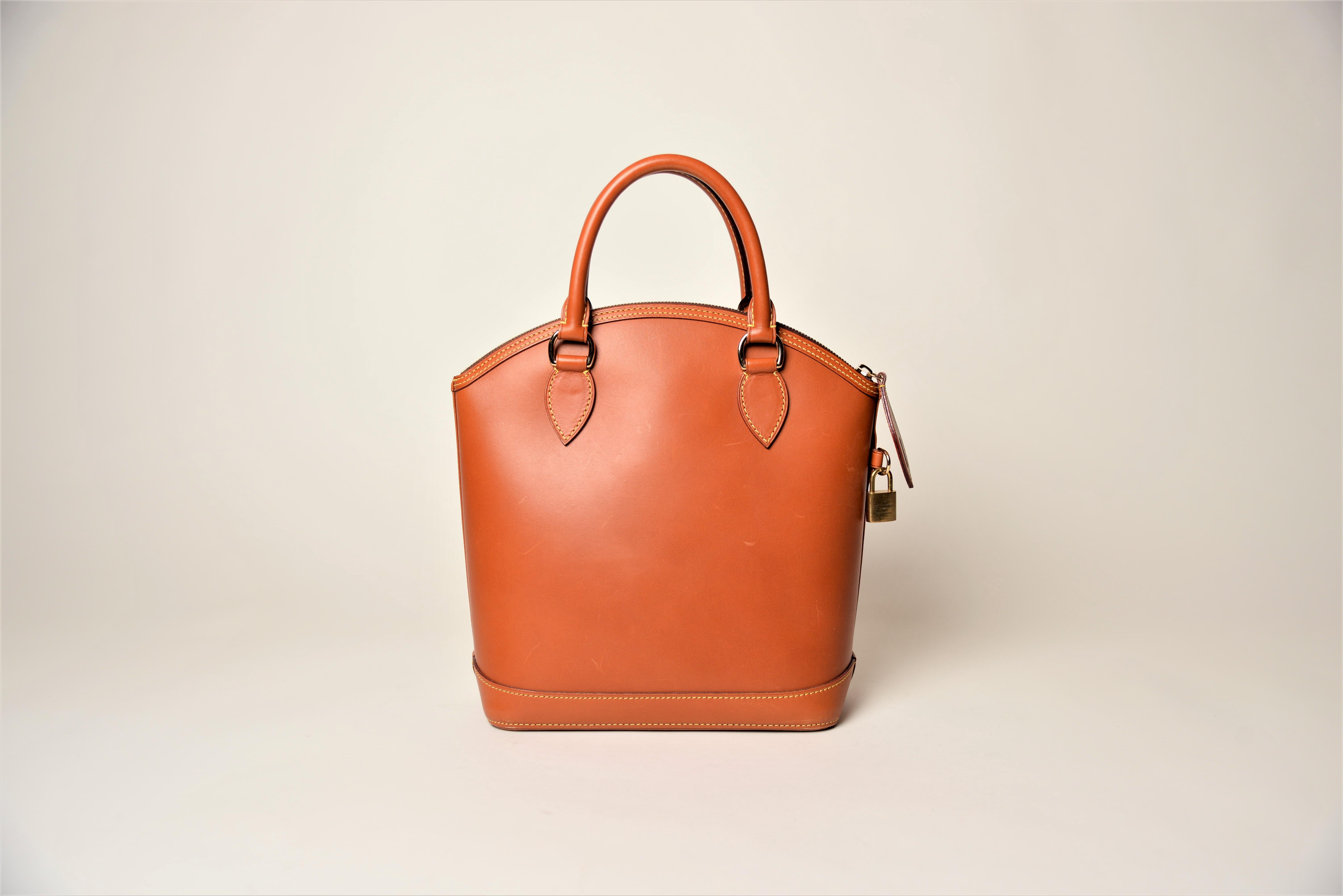 Louis Vuitton Lockit Bag Caramel Nomade Leather In Good Condition In Roosendaal, NL