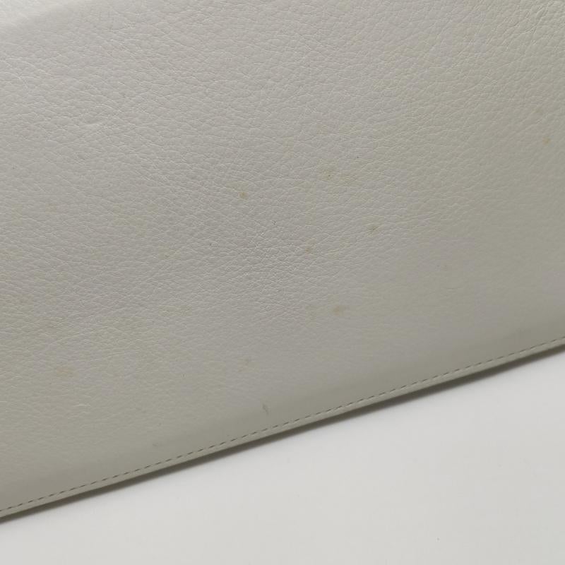 Sac à main en cuir et monogramme en maille blanche Louis Vuitton Whiting en vente 5