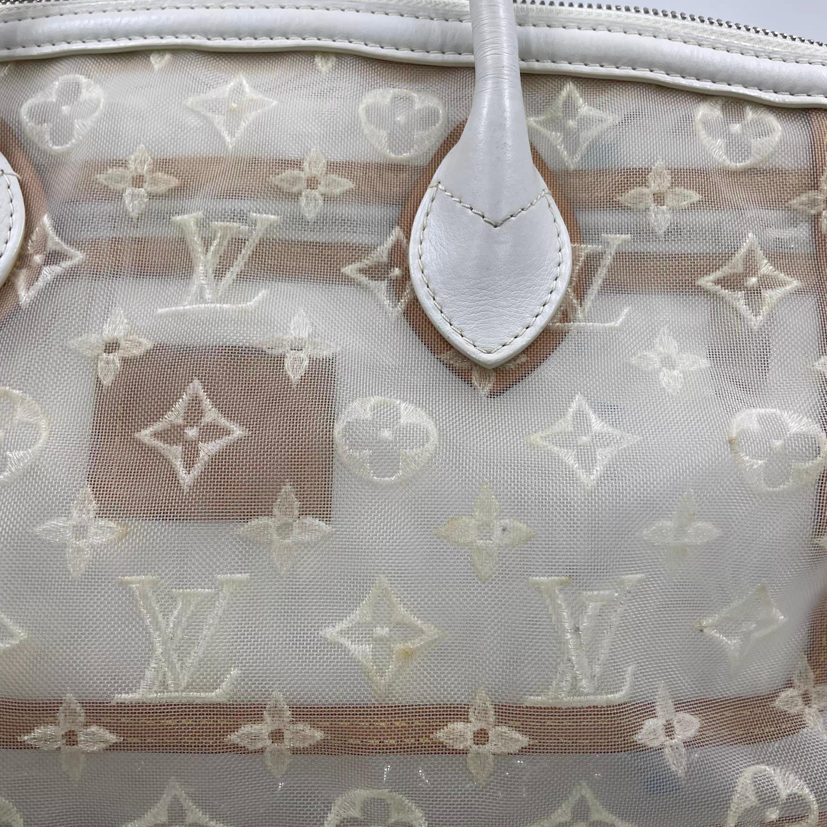 Sac à main en cuir et monogramme en maille blanche Louis Vuitton Whiting en vente 15