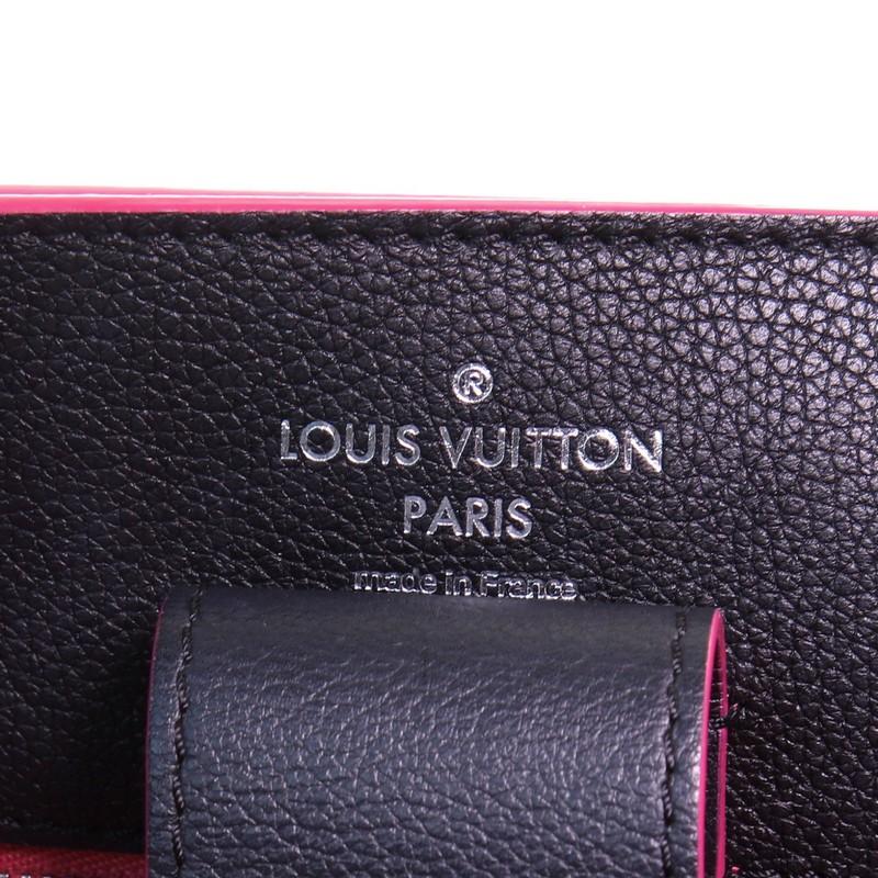 Louis Vuitton Lockme Bucket Bag Leather In Good Condition In NY, NY