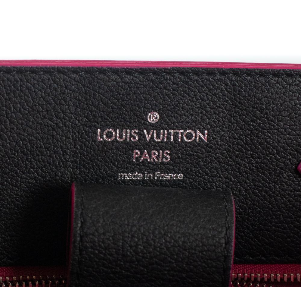 LOUIS VUITTON Lockme bucket Shoulder bag in Black Epi Leather In Excellent Condition In Clichy, FR