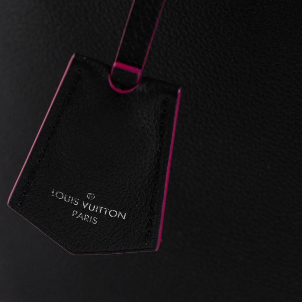 LOUIS VUITTON Lockme bucket Shoulder bag in Black Epi Leather 2