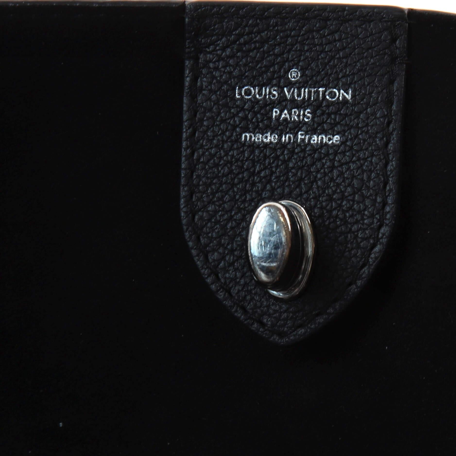 Louis Vuitton Lockme Go Tote Leather In Good Condition In NY, NY