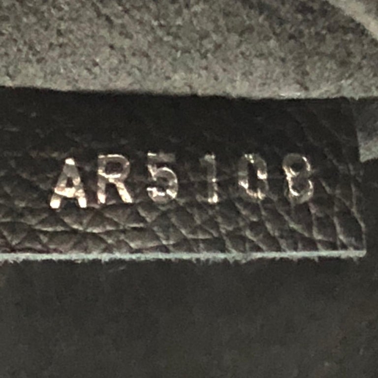 Louis Vuitton Lockme Hobo Leather At 1stdibs