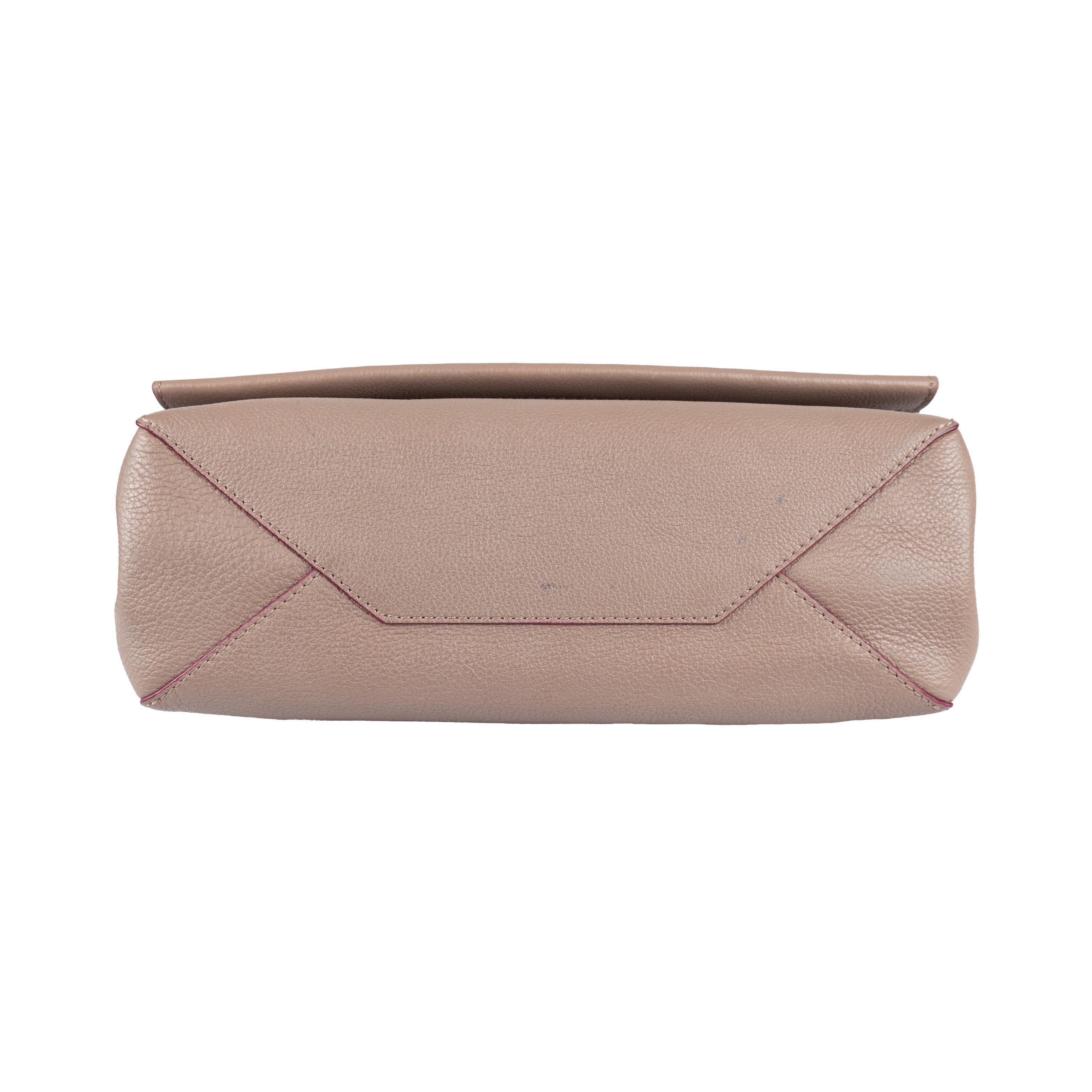 Louis Vuitton Lockme II Handbag  6
