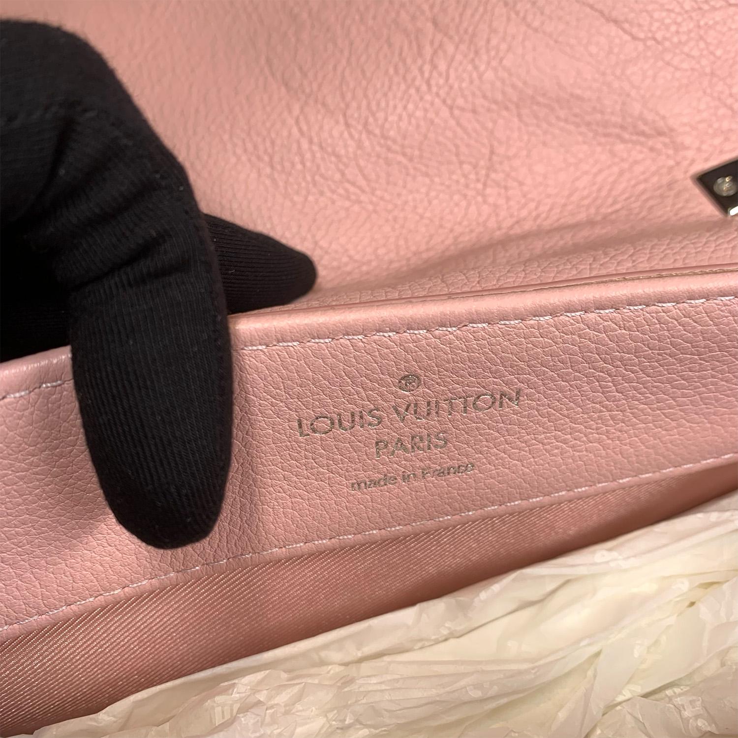 Louis Vuitton Lockme II Pink Leather Bag For Sale 5