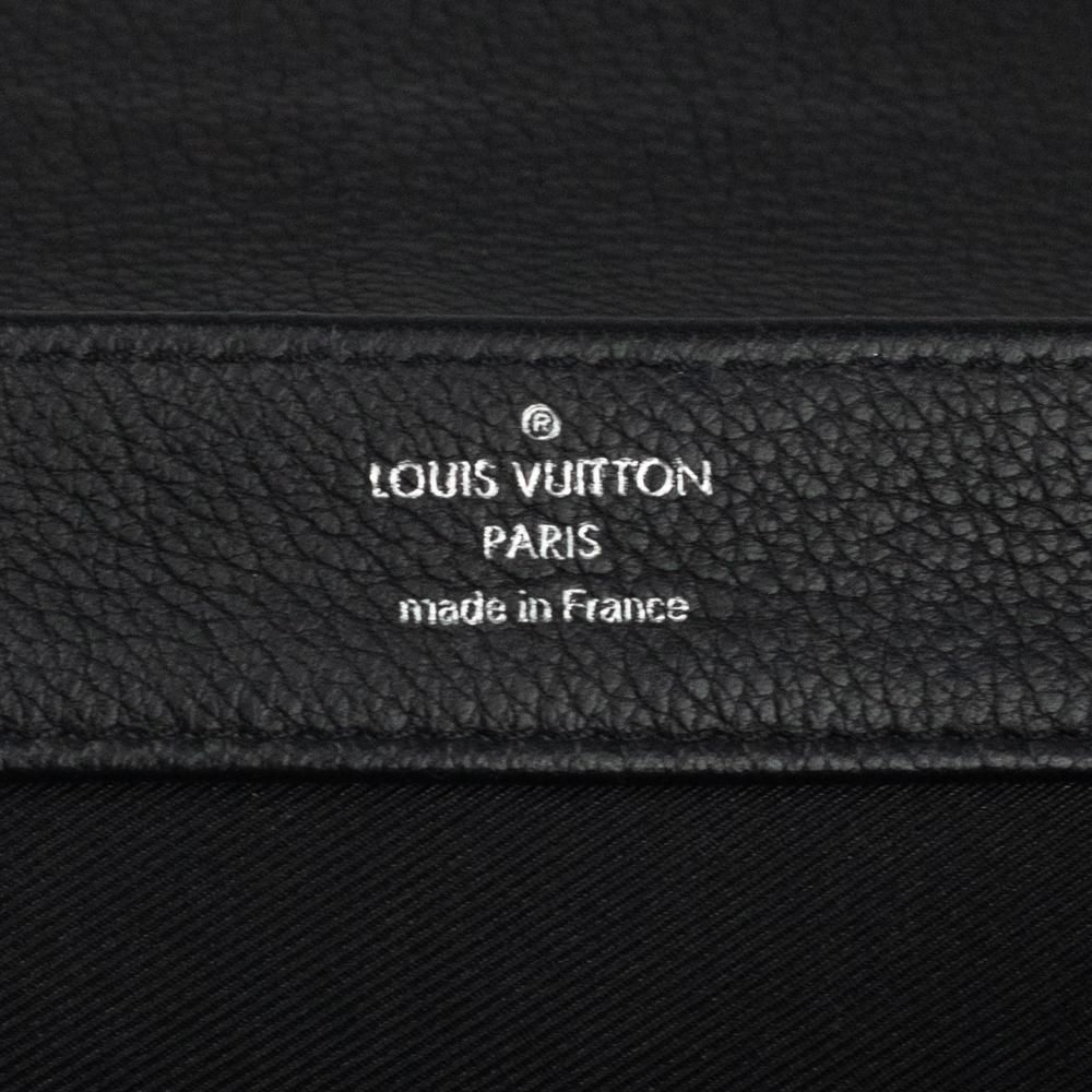 LOUIS VUITTON, Lockme in black leather For Sale 1