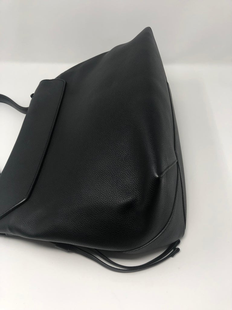 Louis Vuitton Python Soft Lockit MM Black Bag - Luxury Helsinki