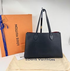 LOUIS VUITTON Lockme Shopper Black Calfskin Leather Shoulder Bag