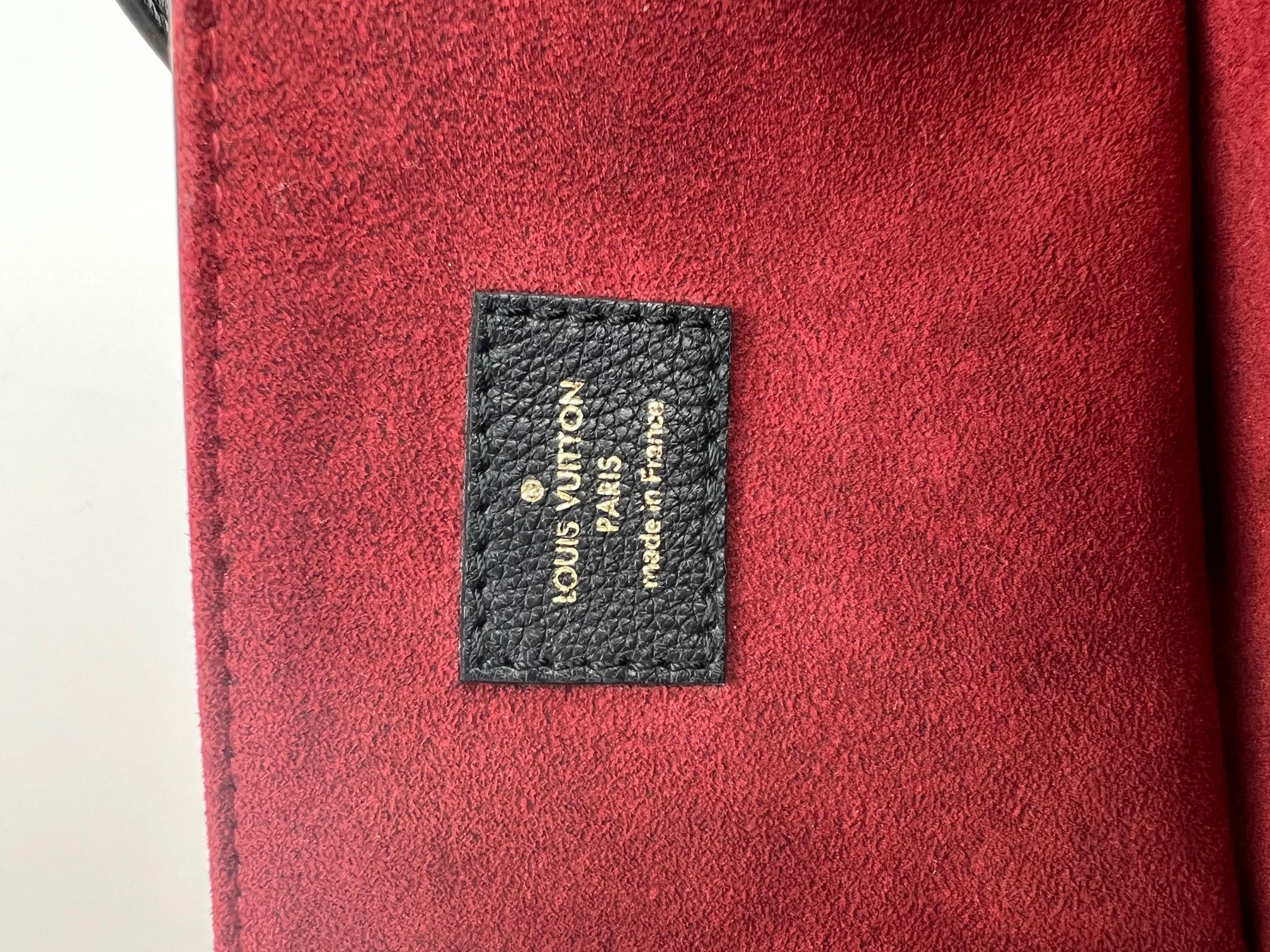 lv lockme shopper