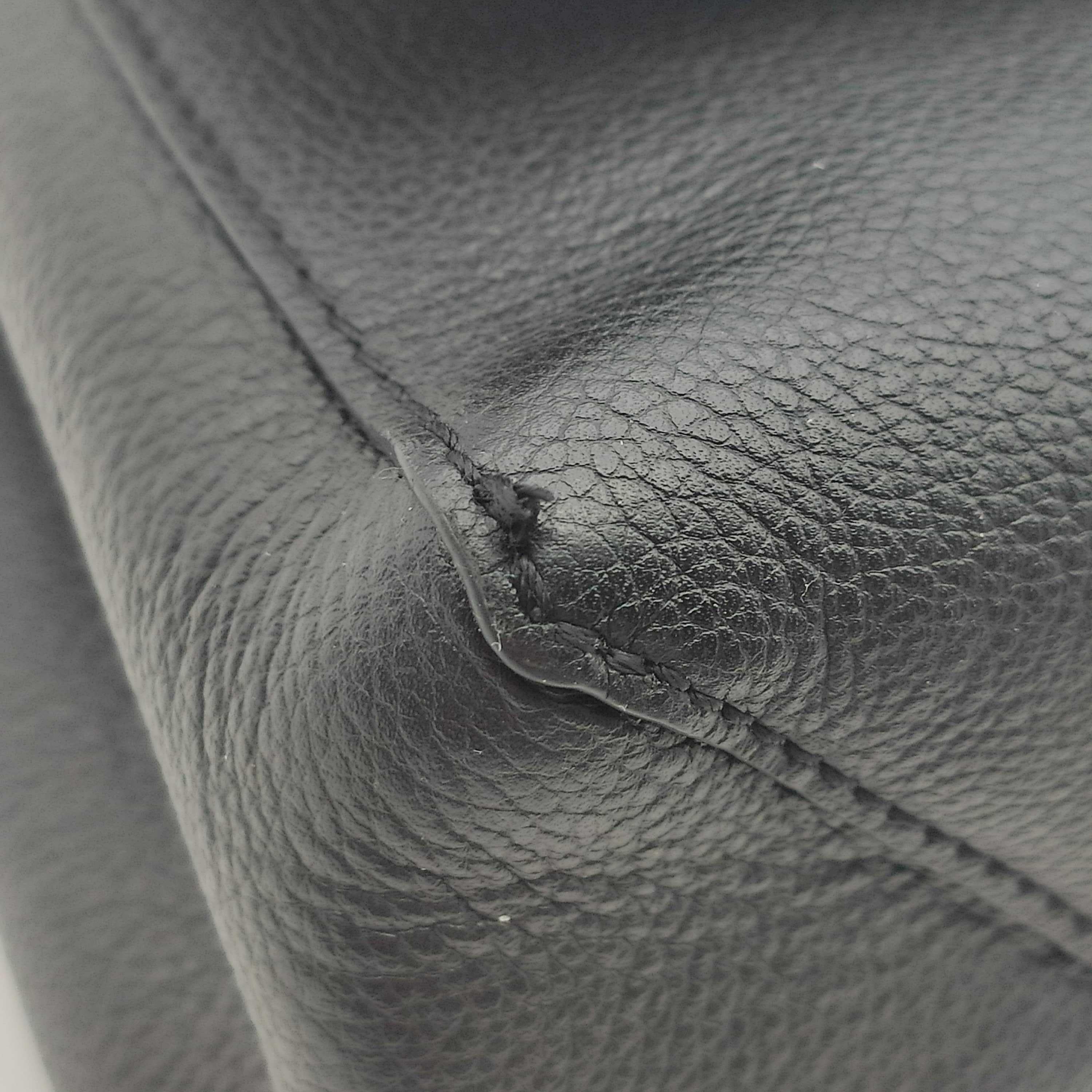 LOUIS VUITTON Lockme Shoulder bag in Beige Leather 6