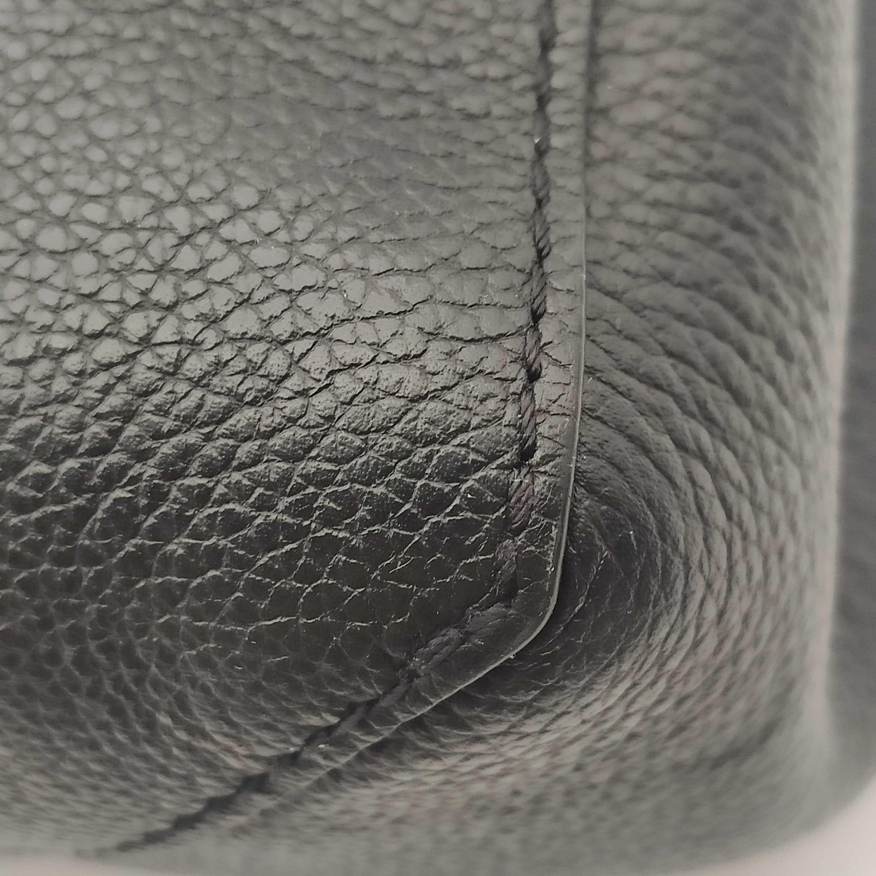 LOUIS VUITTON Lockme Shoulder bag in Beige Leather 9