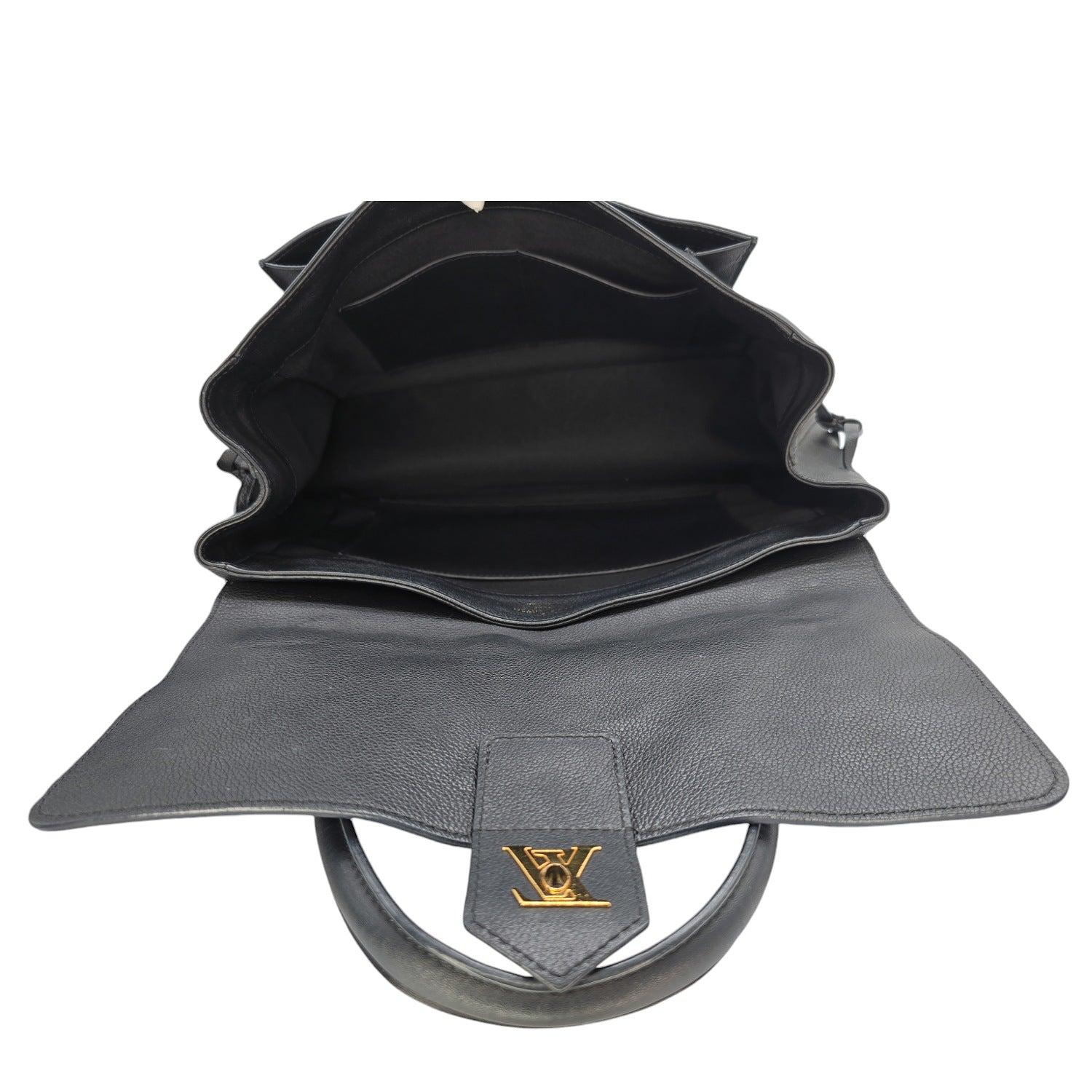 Louis Vuitton Lockme Top Handle Bag Unisexe en vente