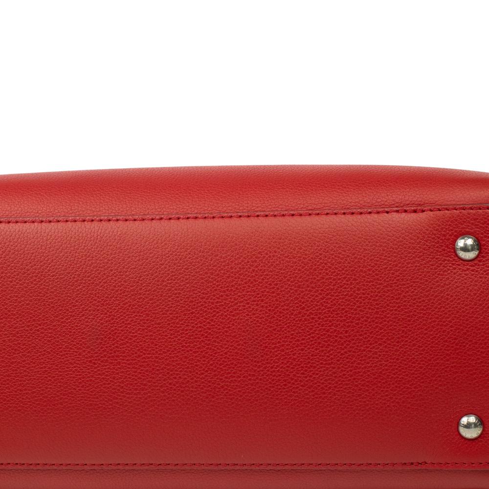LOUIS VUITTON, Lockmeto in pelle rossa in vendita 5