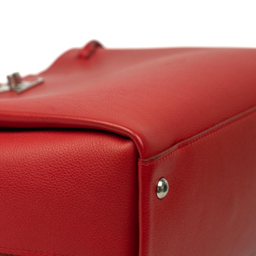 LOUIS VUITTON, Lockmeto in pelle rossa in vendita 6