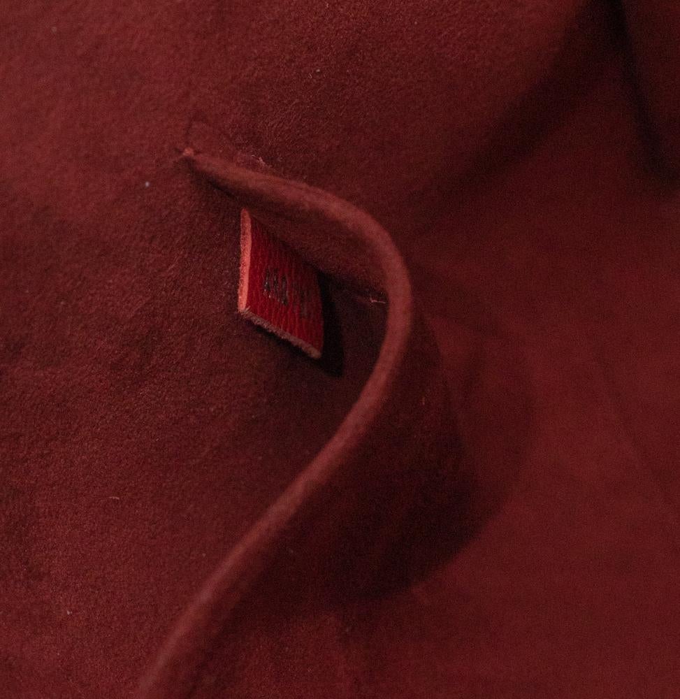 LOUIS VUITTON, Lockmeto in pelle rossa in vendita 2