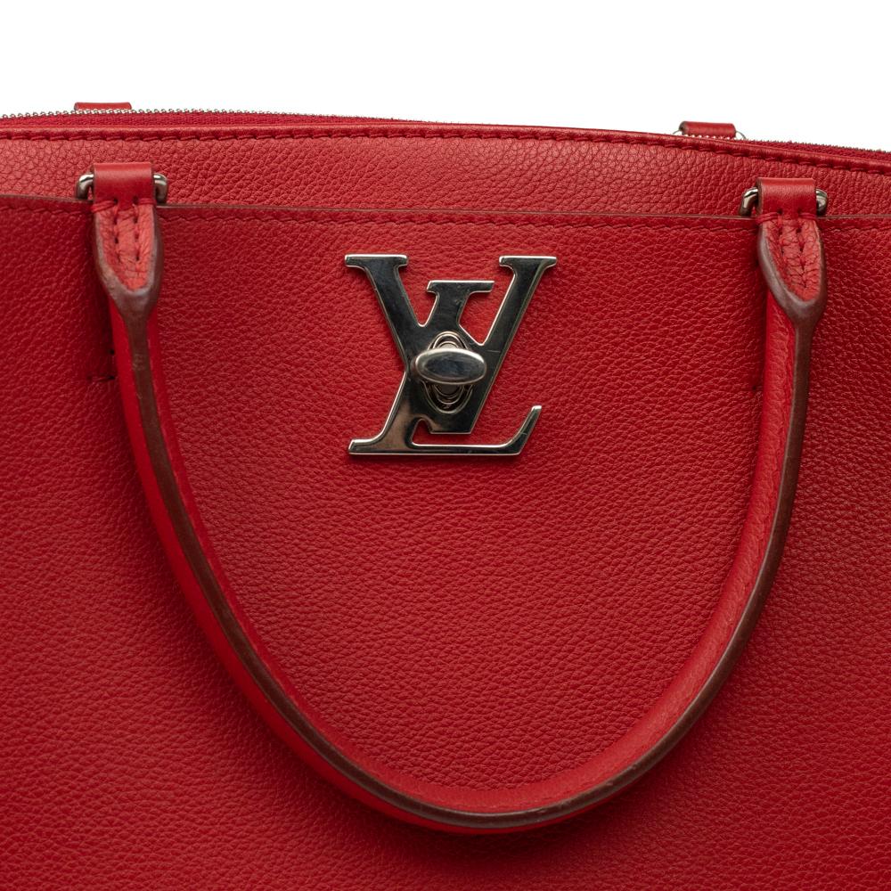 LOUIS VUITTON, Lockmeto in pelle rossa in vendita 3
