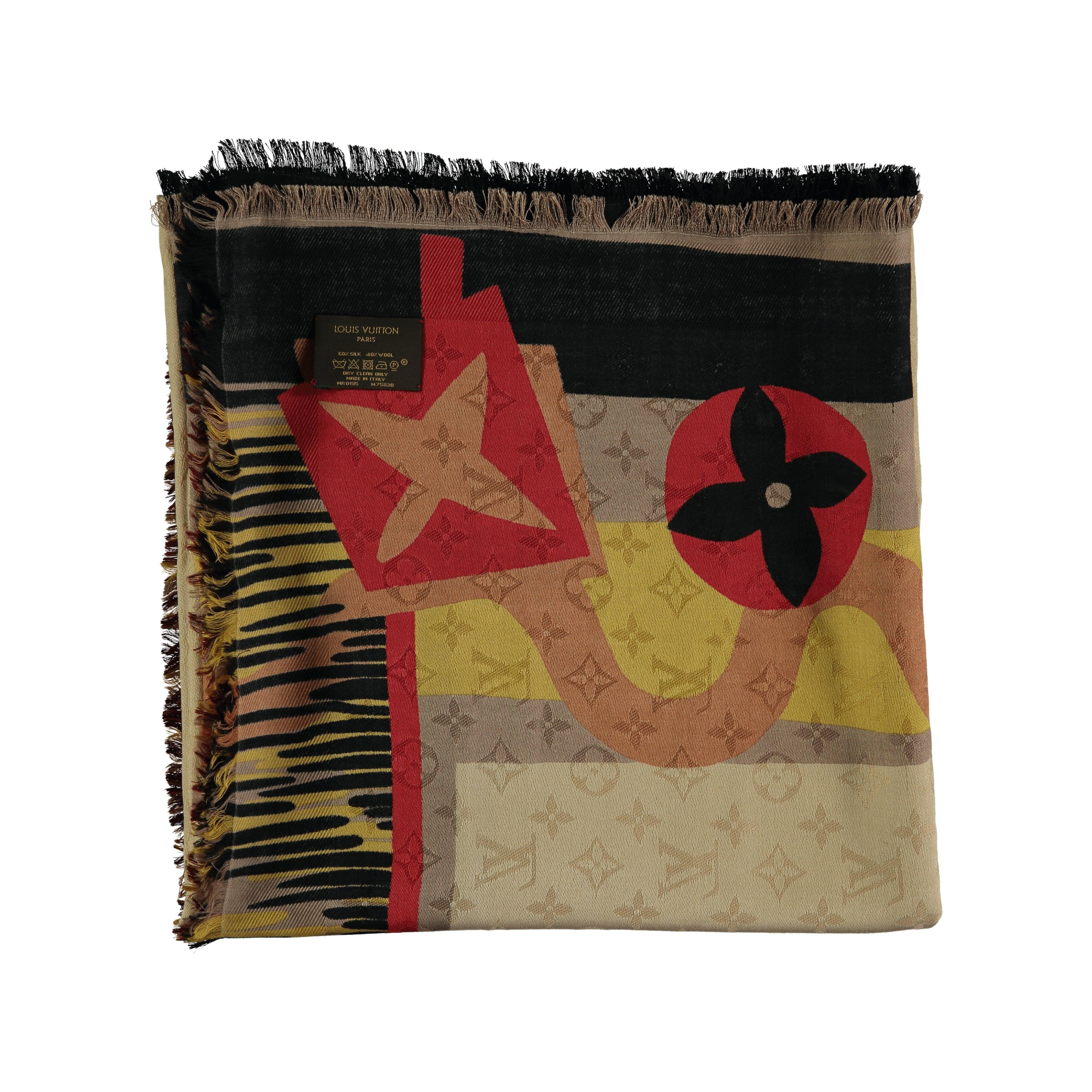 The epitome of stylish sophistication, Louis Vuitton presents this cream-hued scarf crafted from a luxurious blend of silk and wool. An intricate print adorns the entire garment to add a distinguished air of opulence. It features an eye-catching,