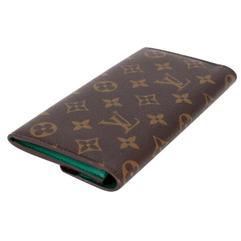 Louis Vuitton Long Monogram LV Emily Luxury Rouge Wallet LV-0619N-0005

Louis Vuitton signature Monogram Emily Luxury Green Long Bifold Wallet Rouge with green detail leather & perfect for daily use. This is a Forest Green Long Travel Wallet perfect