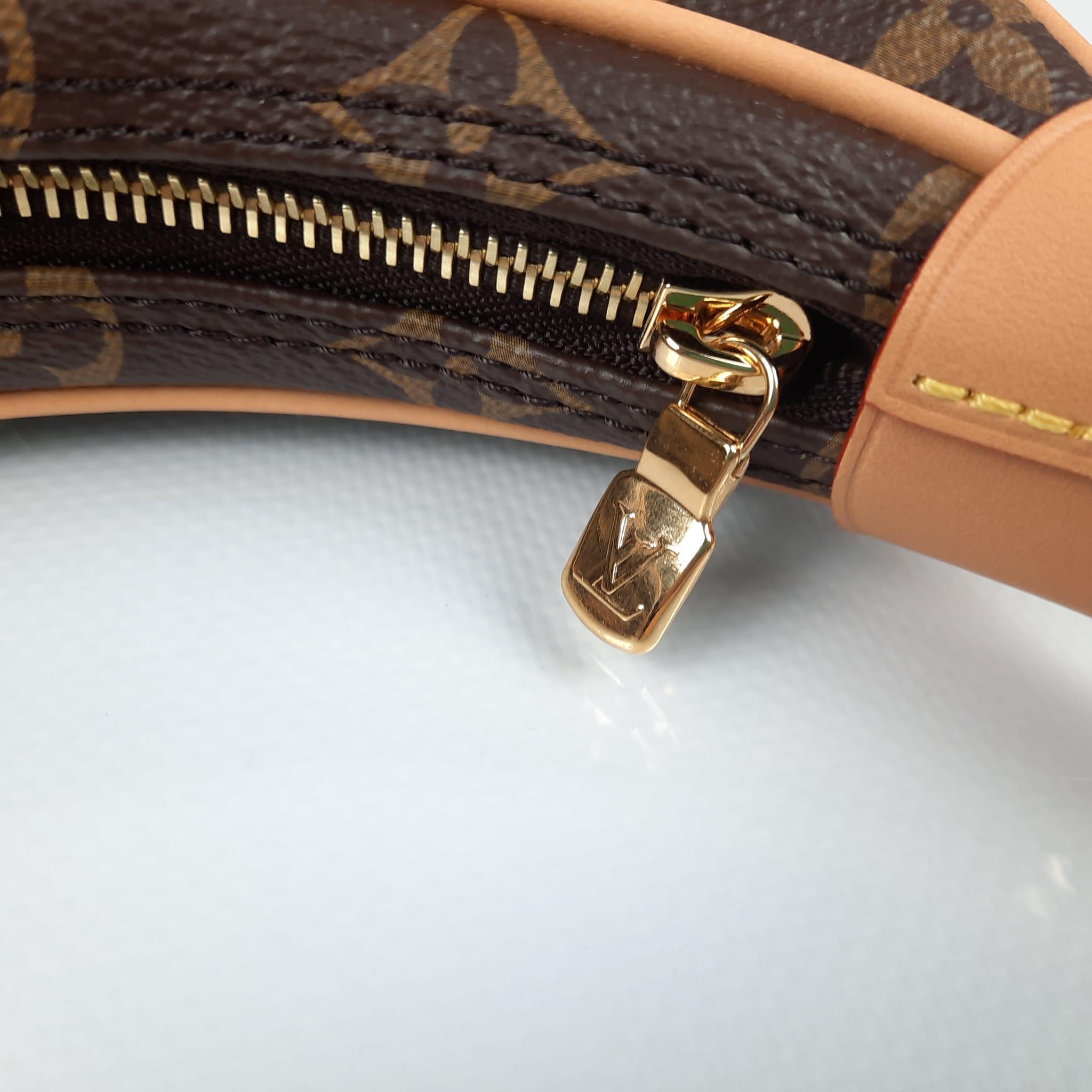 Louis Vuitton Loop Bag Monogram Canvas In New Condition In Nicosia, CY