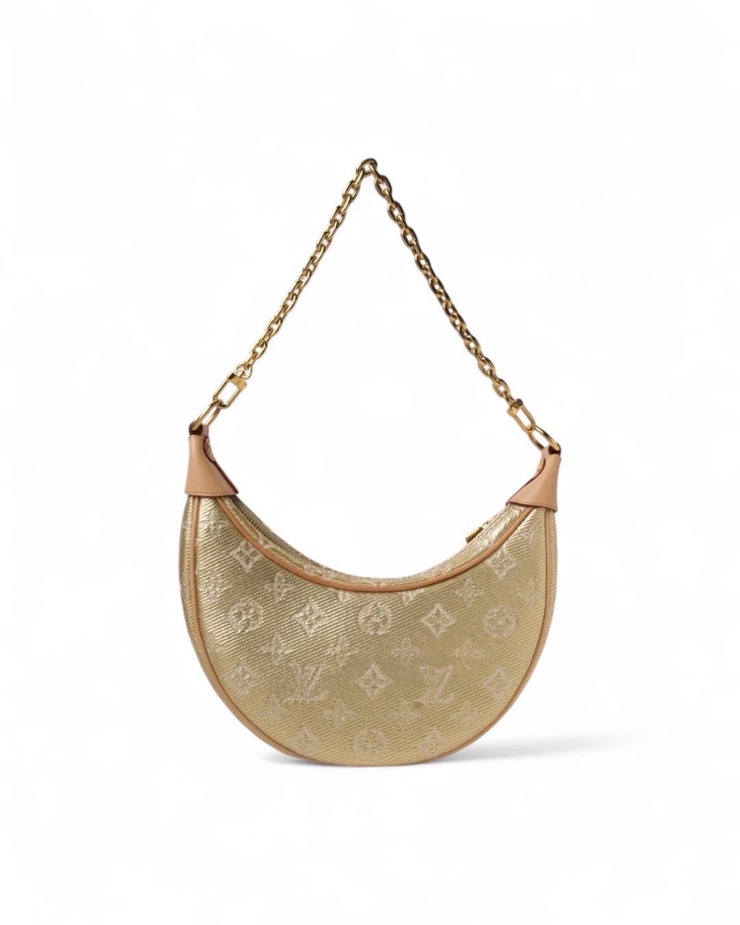 Louis Vuitton Loop PM Monogram Laminata Oro Pour femmes en vente