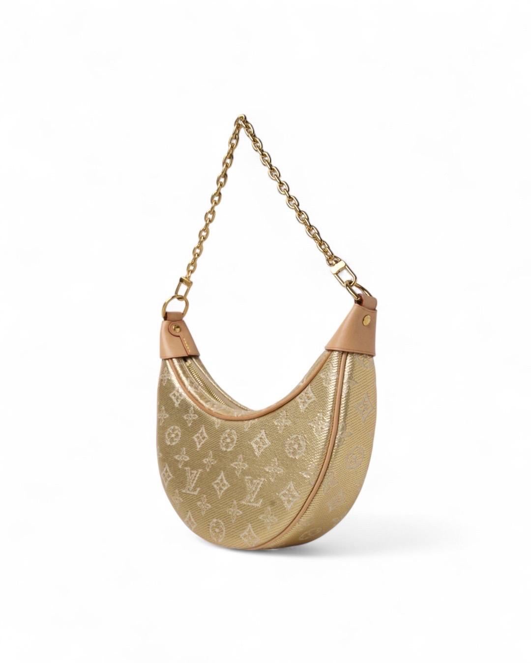 Louis Vuitton Loop PM Monogram Laminata Oro en vente 2