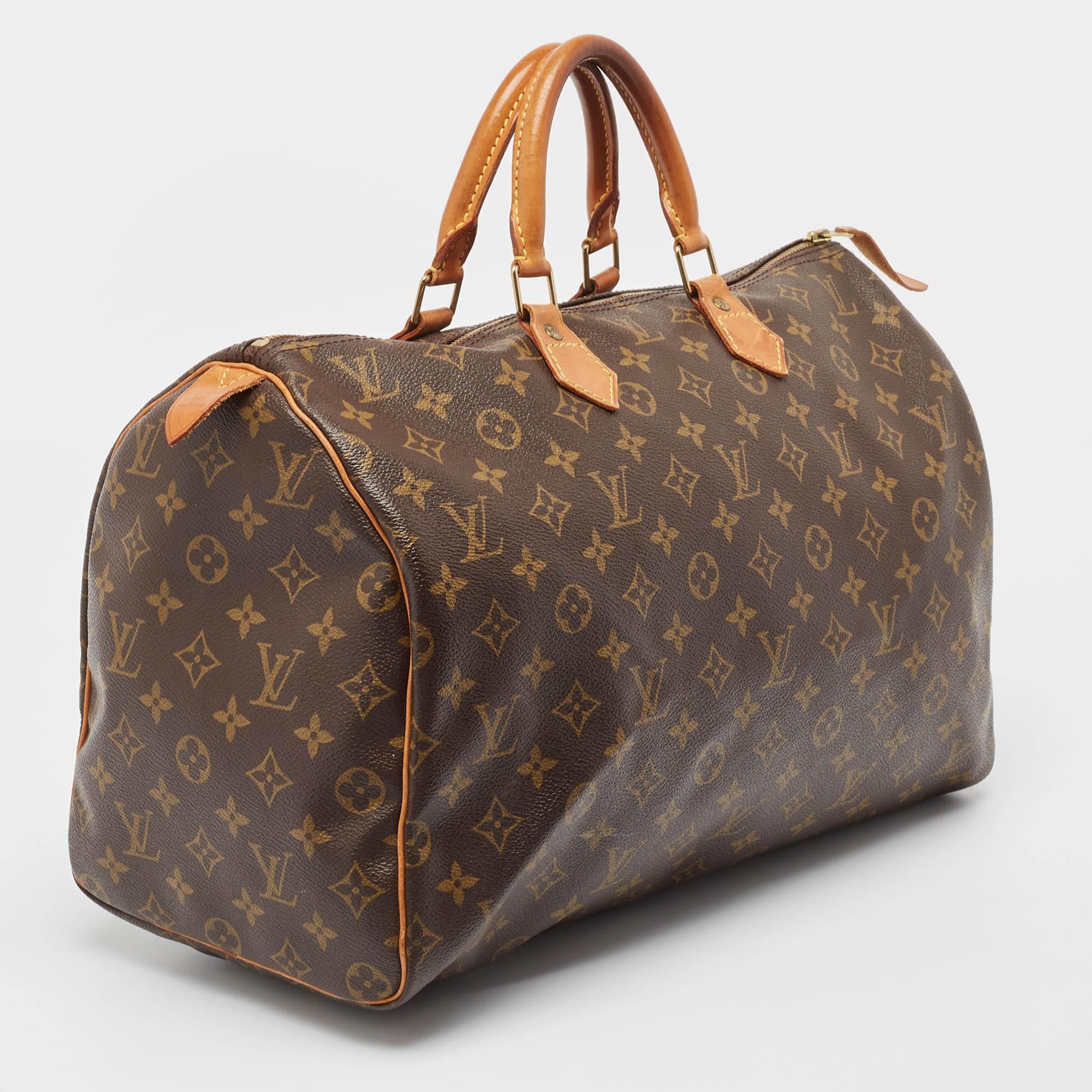 Louis Vuitton Louis Vuitton Monogram Canvas Speedy 40 Bag In Good Condition For Sale In Dubai, Al Qouz 2