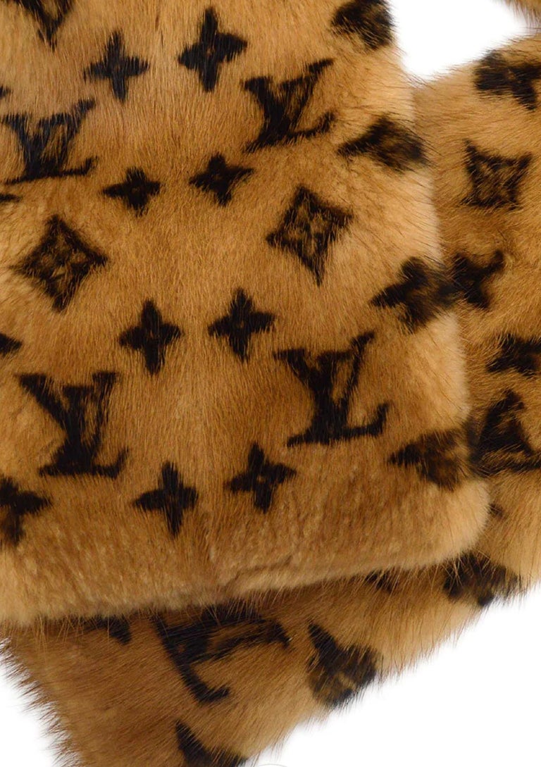 LOUIS VUITTON Monogram Mink Fur Scarf Stole Wrap 155016