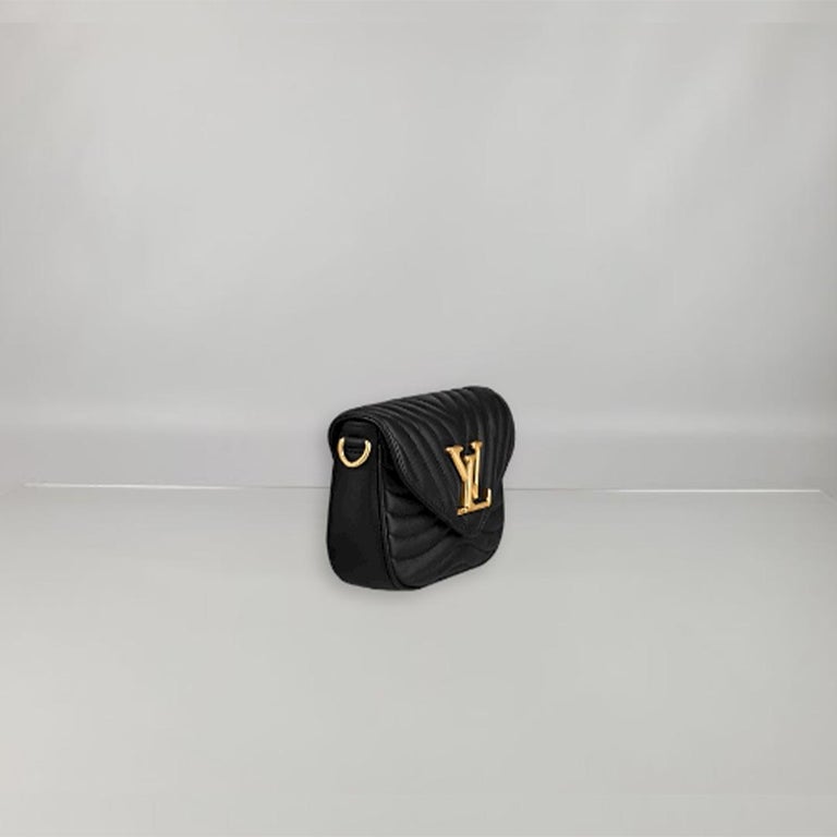 Louis Vuitton Louis Vuitton New Wave Multi Pochette Black Smooth Cowhide  Leather at 1stDibs