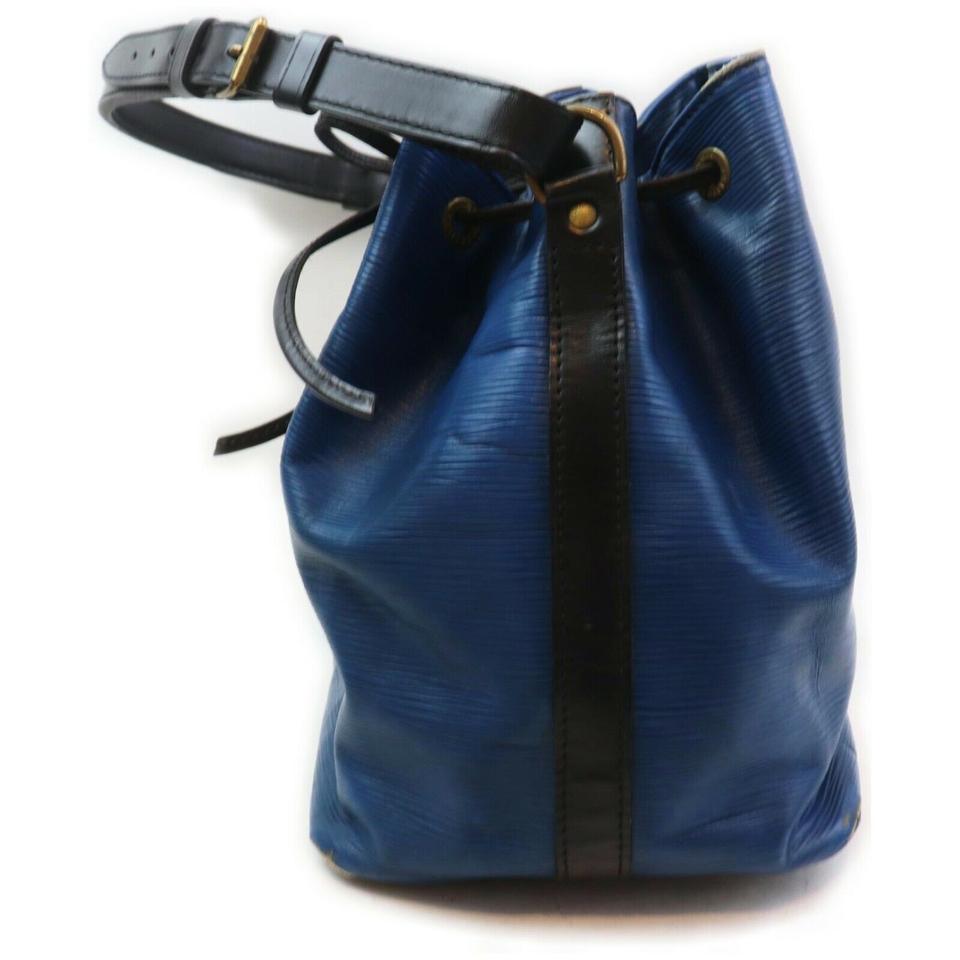 Louis Vuitton Louis Vuitton Shoulder Bag Petit Noe Blue Epi 862495  In Good Condition In Dix hills, NY