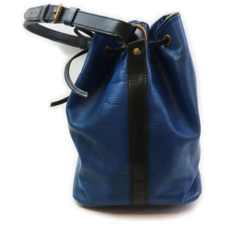 Louis Vuitton Louis Vuitton Shoulder Bag Petit Noe Blue Epi 862495  For Sale 1