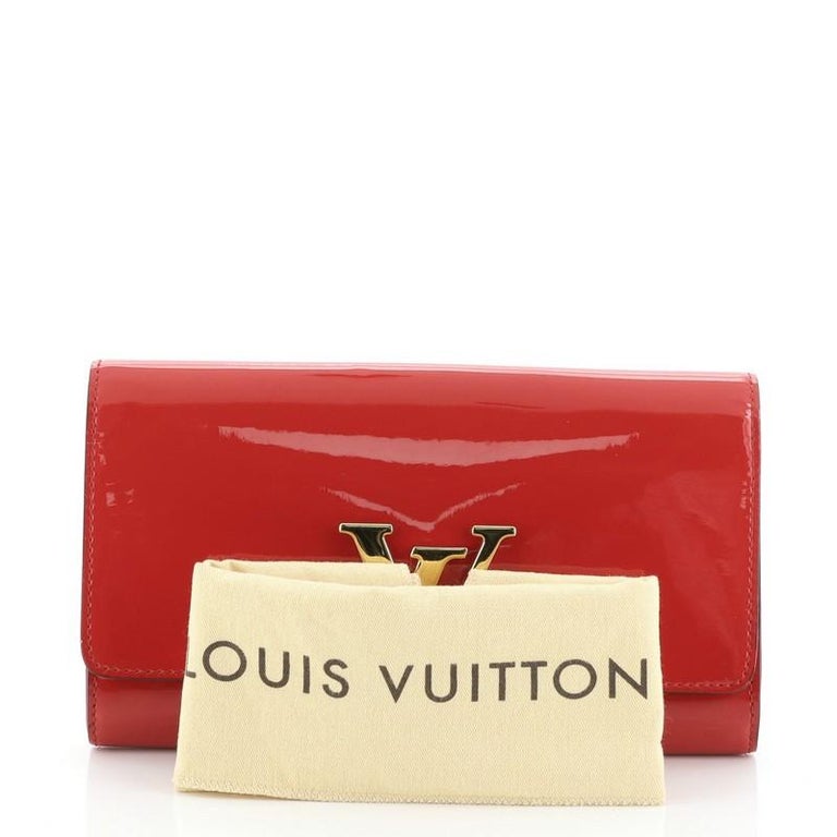 Louise patent leather clutch bag Louis Vuitton Red in Patent leather -  31956955