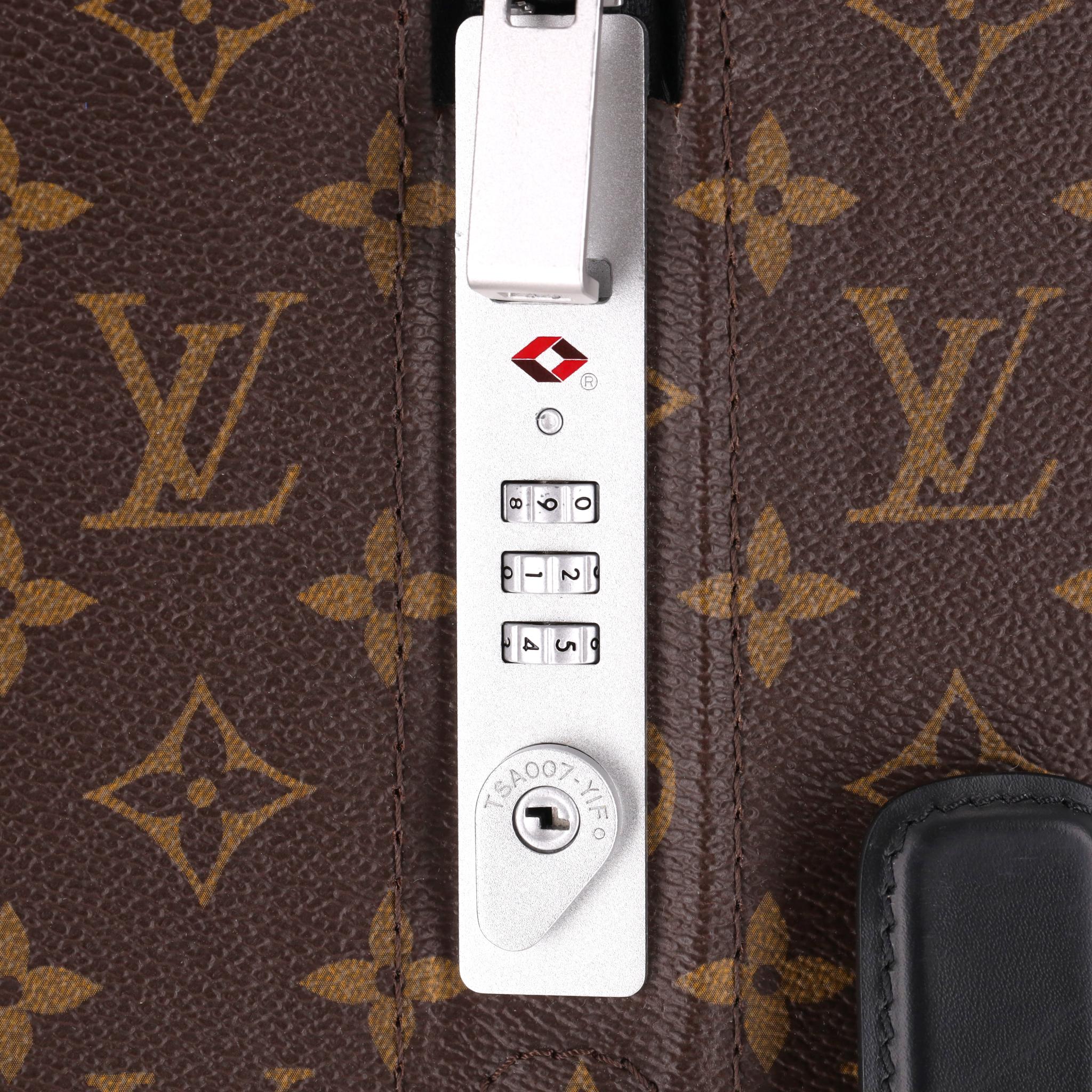 Valigia Louis Vuitton Ltd Edition Horizon 55 Monogram Logo Story in vendita 5