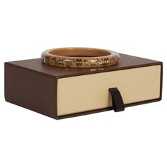 Louis Vuitton Bracelet jonc 2 tons avec logo incrusté en lucite et boîte