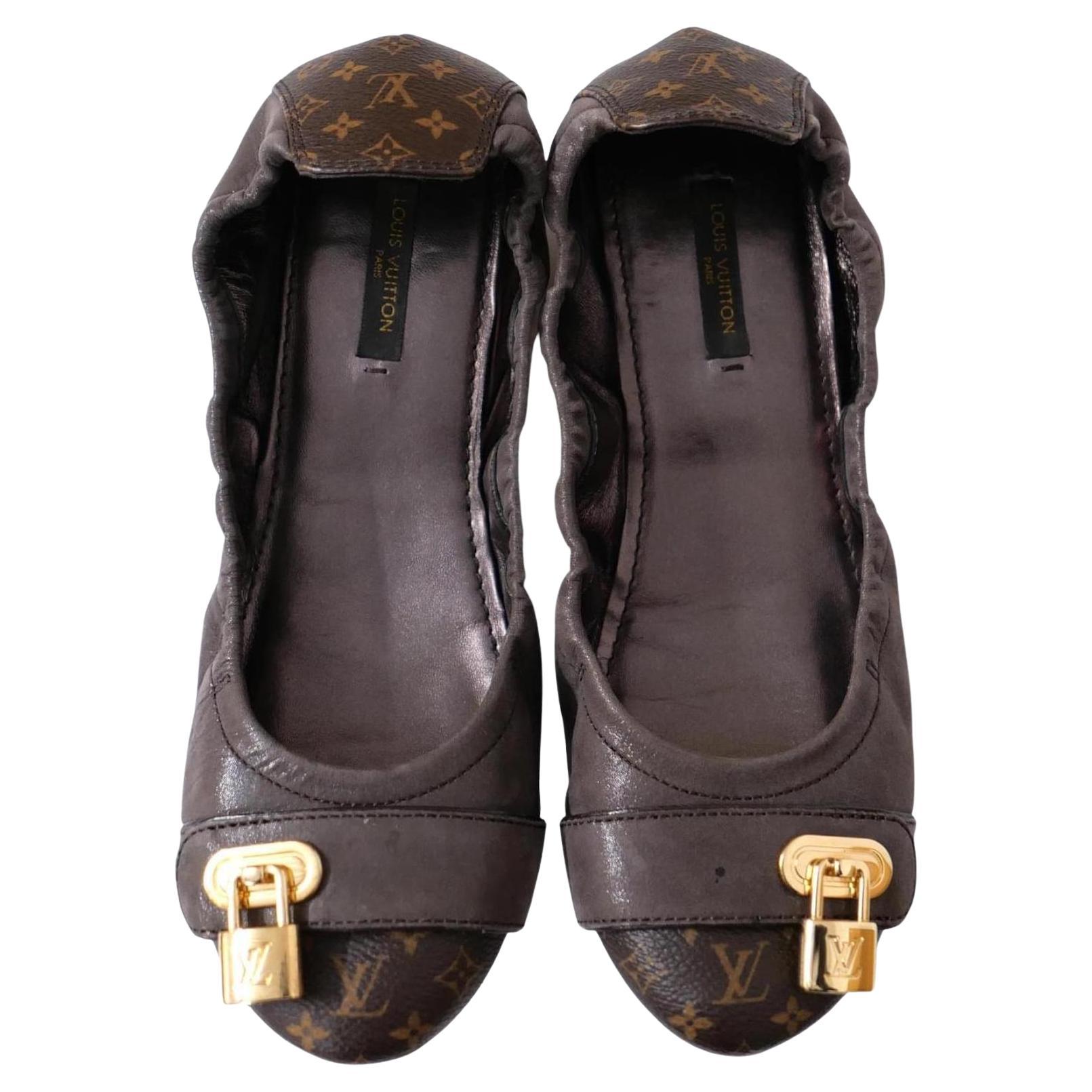 Lucky Monogram Ballettschuhe von Louis Vuitton mit Monogramm