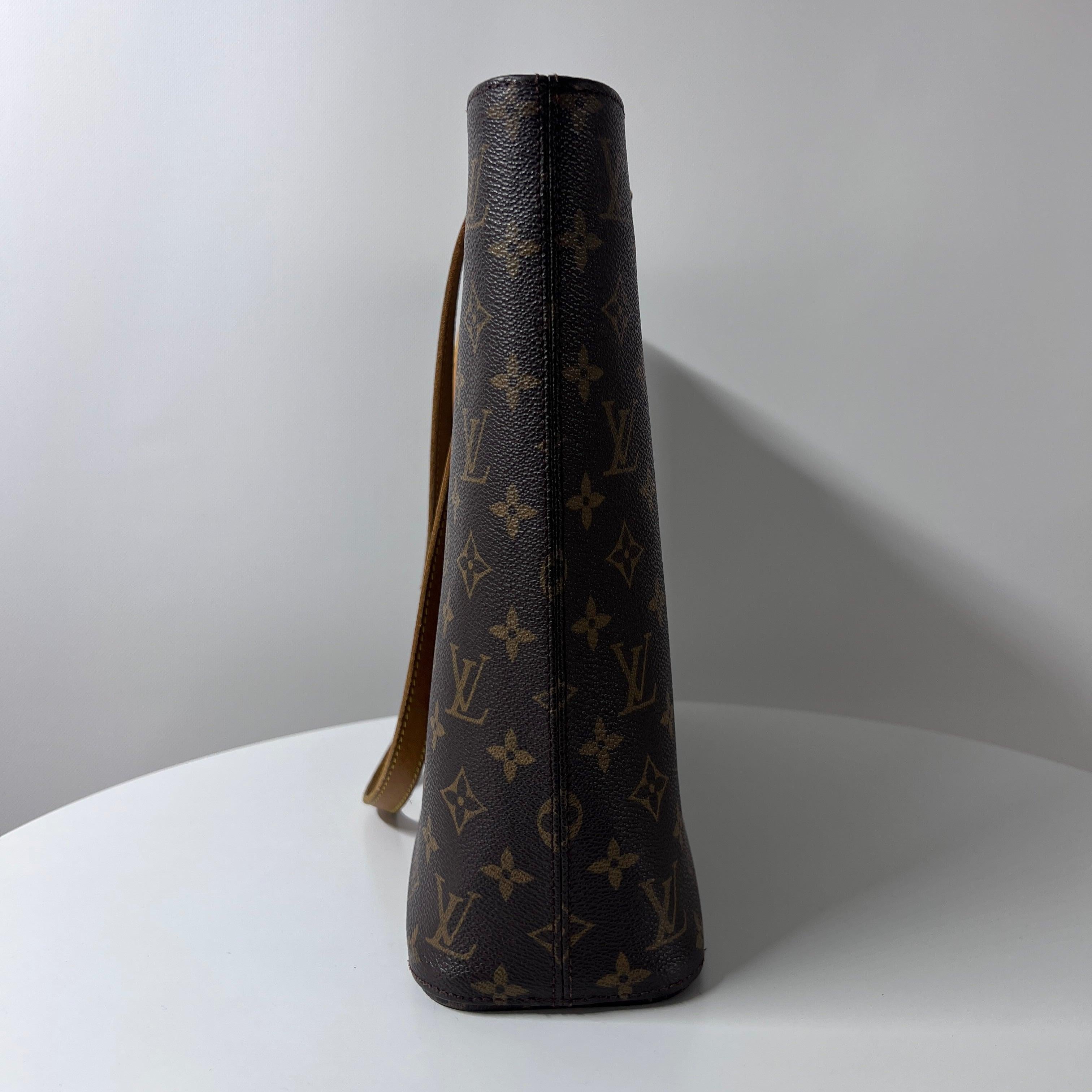 Louis Vuitton Luco Shoulder Tote Monogram Canvas Brown 2004 en vente 5