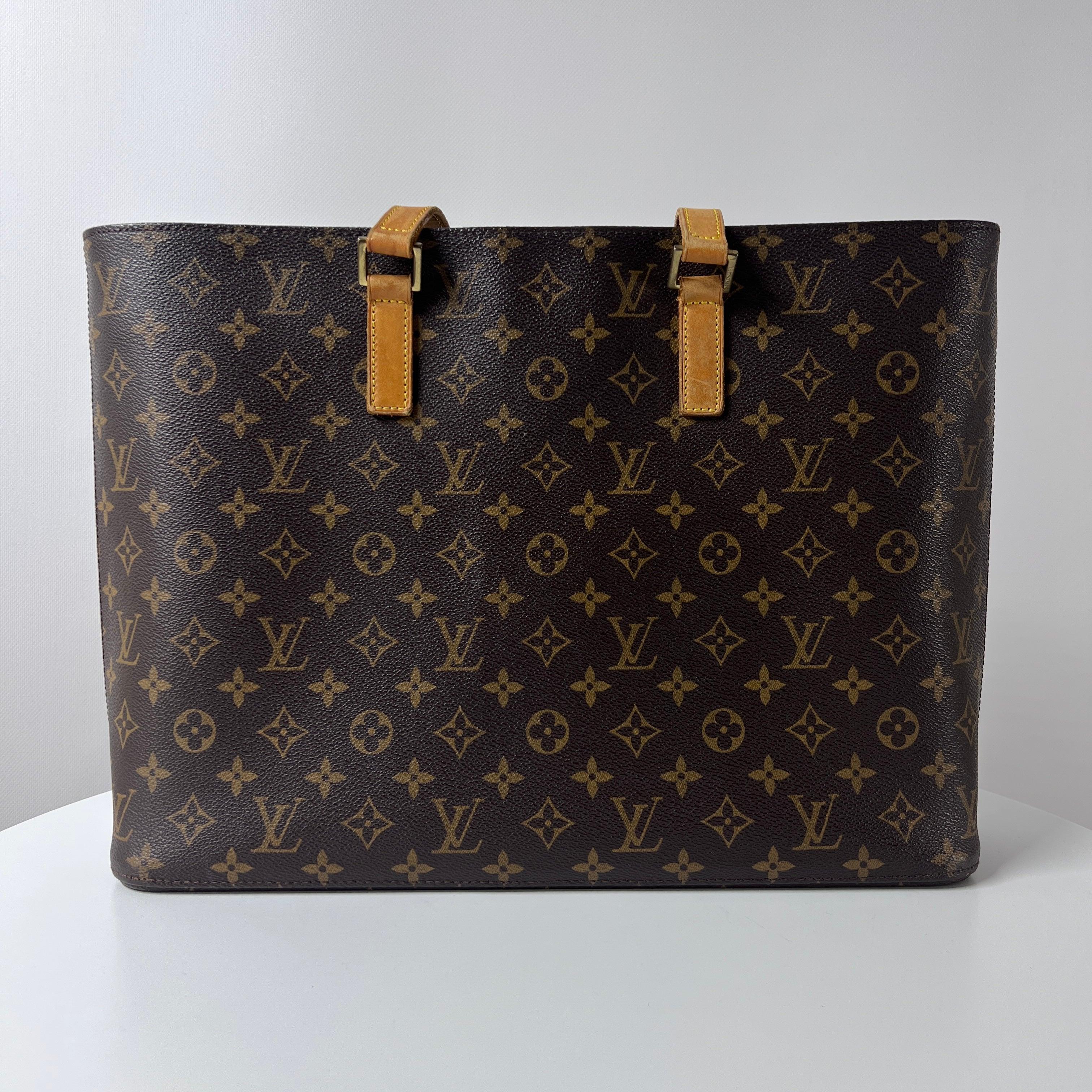 Louis Vuitton Luco Shoulder Tote Monogram Canvas Brown 2004 en vente 4