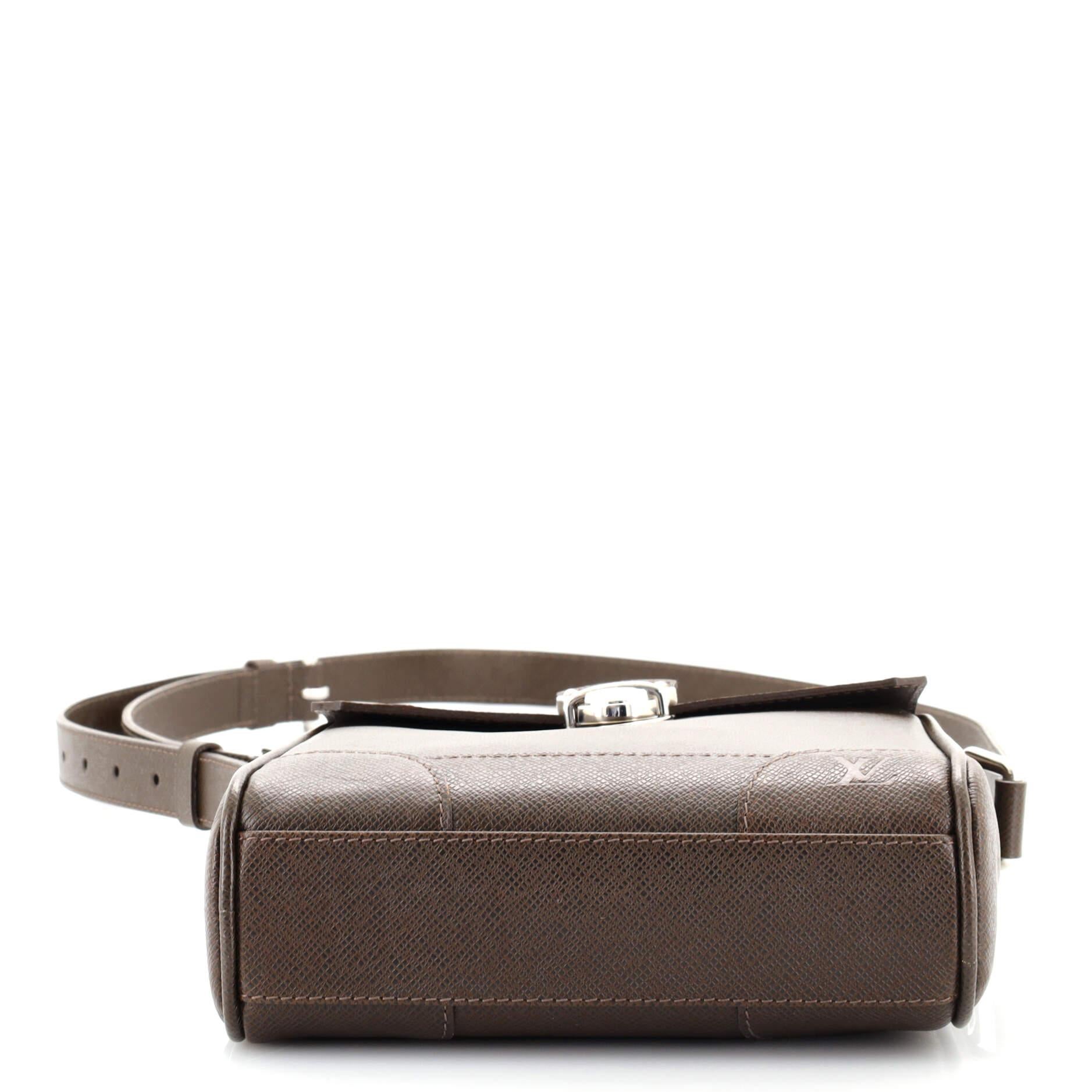 Louis Vuitton Luka Ardoise Handbag Taiga Leather In Good Condition In NY, NY