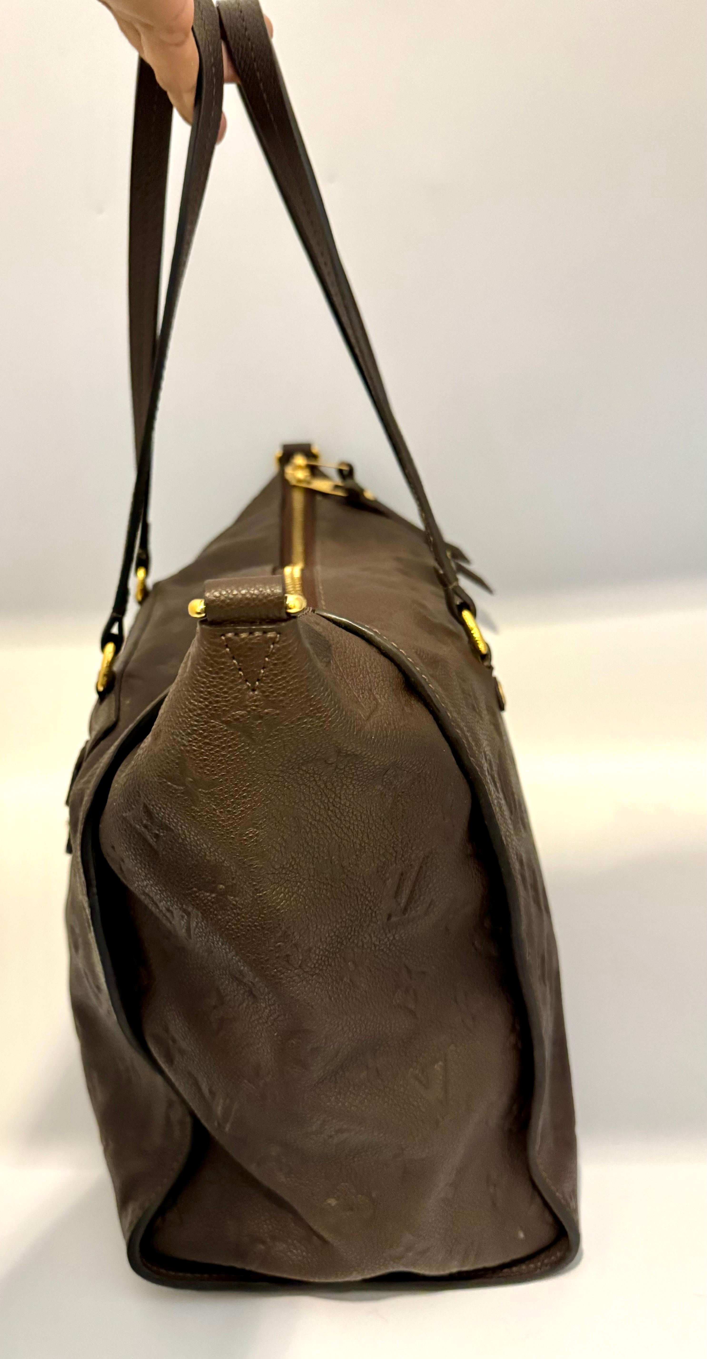 Marron Louis Vuitton Lumineuse Handbag Sac à main en cuir Empreinte Monogram, Excellent en vente