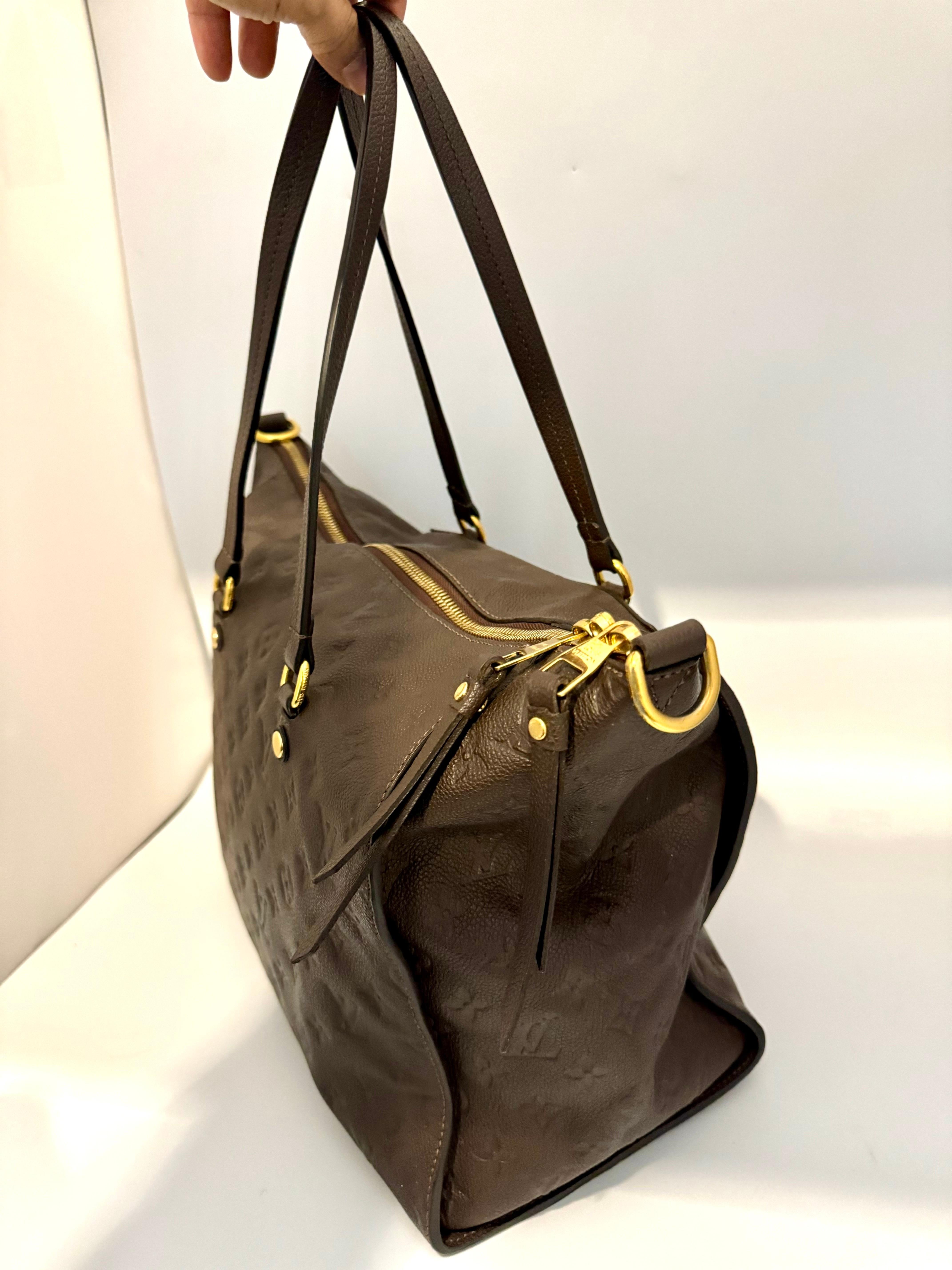 Louis Vuitton Lumineuse Handbag Sac à main en cuir Empreinte Monogram, Excellent Excellent état - En vente à New York, NY